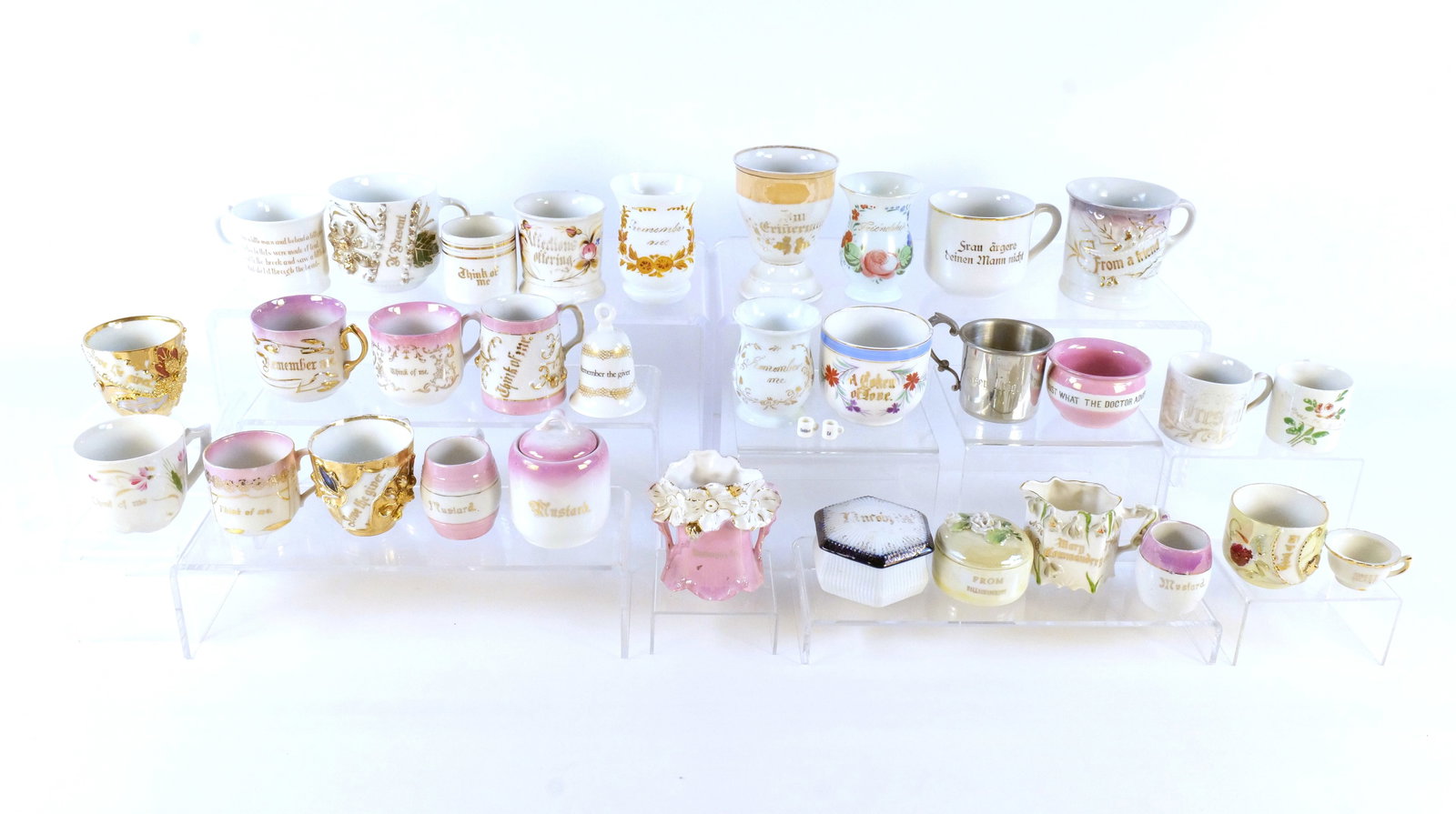 Lot of 30 Souvenir Cups (1 of 15)