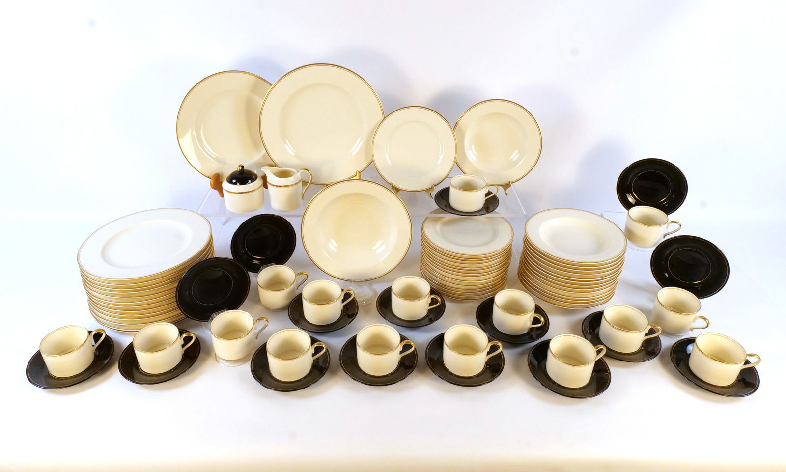 Mikasa Statehouse Dinnerware Set - Service for 14 (1 of 10)