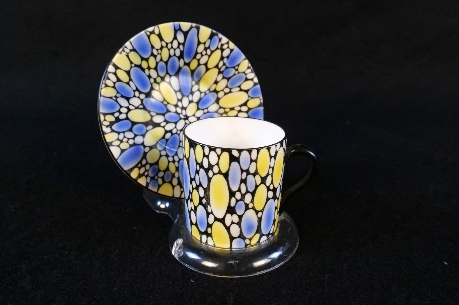Vintage Shelley Bone China "Bubbles" Coffee Can and Saucer: Vintage Shelley Bone China "Bubbles" Coffee Can and Saucer. Good Condition. All invoices must be paid within 24 hours of the sale. We offer multiple shipping options, please read the shipping terms to