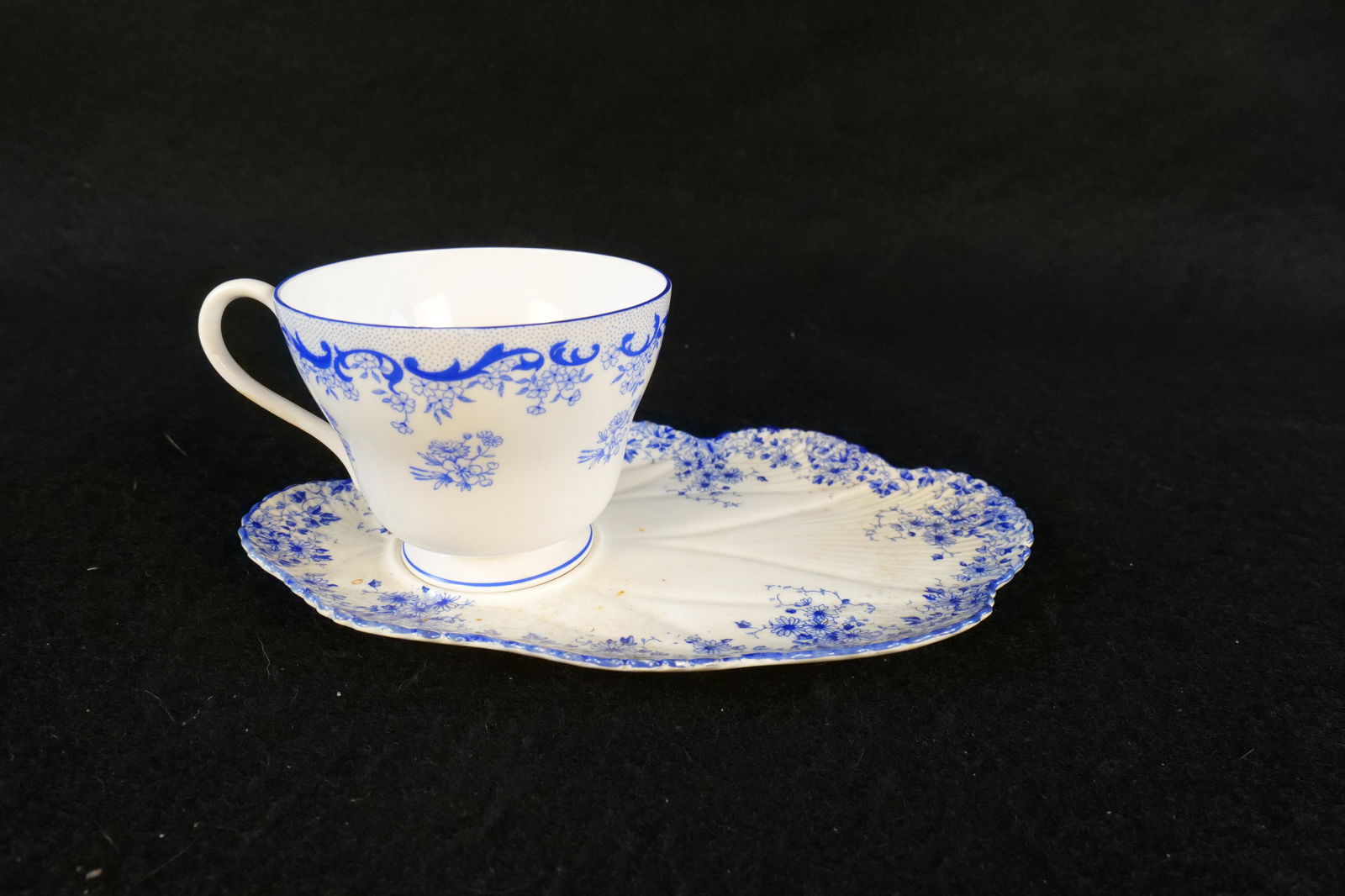 Shelley Heavenly Blue Tennis Plate Set: Shelley Heavenly Blue Tennis Plate Set. Plate measures 7.75" long. All invoices must be paid within 24 hours of the sale. We offer multiple shipping options, please read the shipping terms to understa