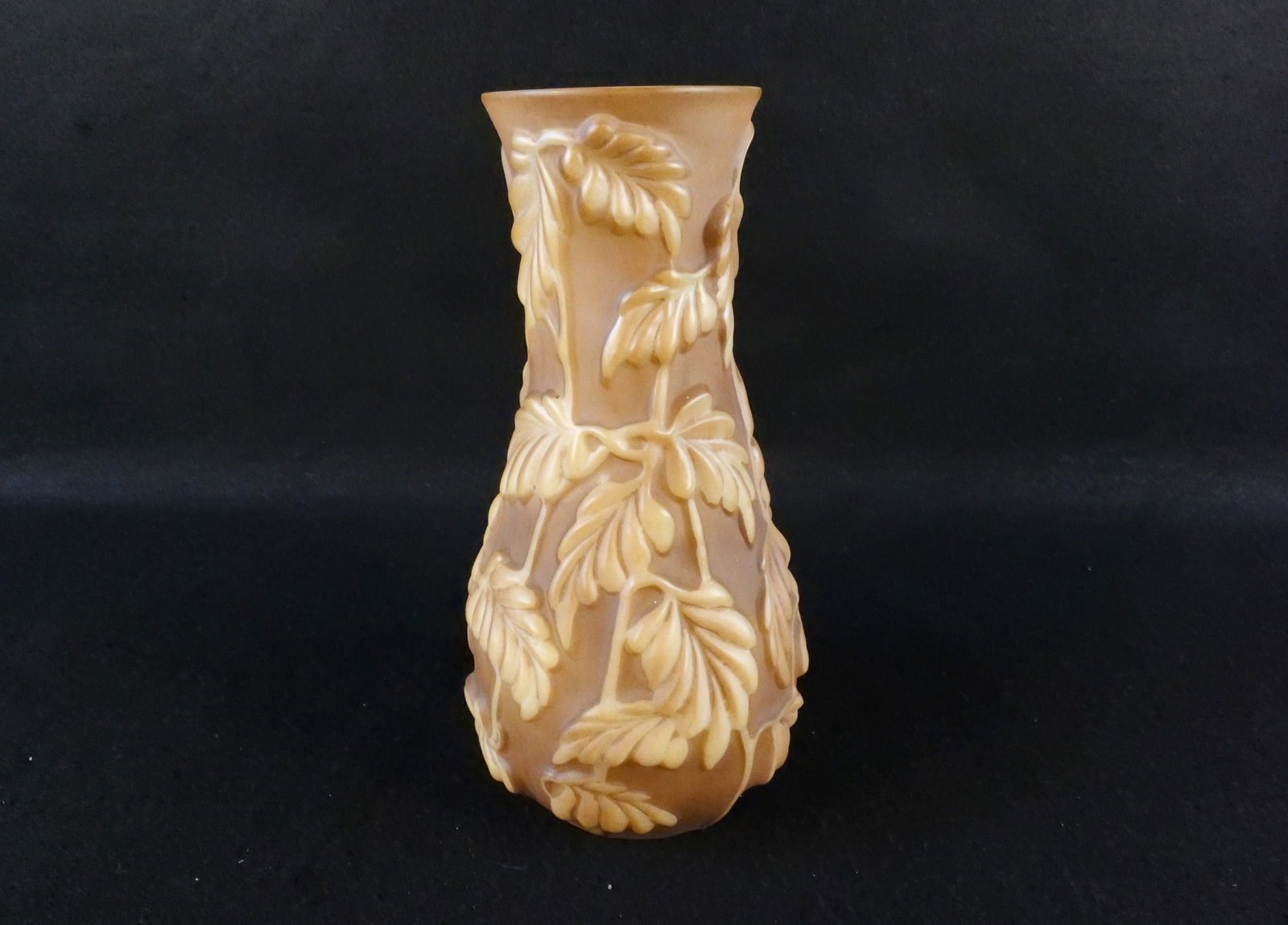 Phoenix Sculptured Art Glass Vase - Philodendron Relief (1 of 8)