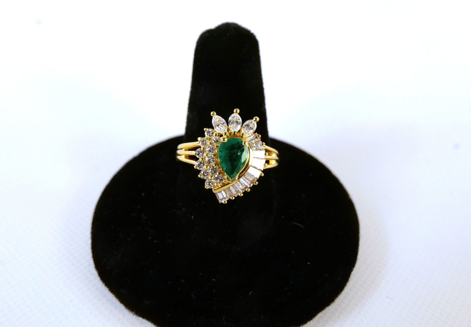 18K Yellow Gold Emerald and Diamond Ring (1 of 8)