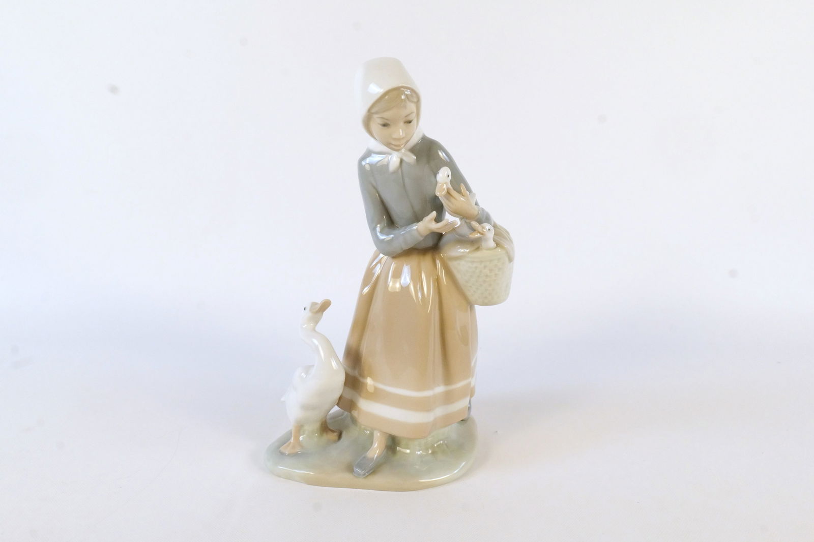 Lladro Shepherdess with Ducks Porcelain Figurine (1 of 6)