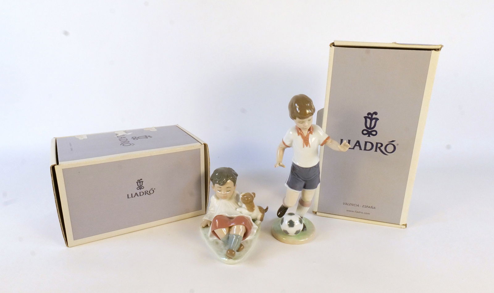 Lot of 2 Lladro Figurines (1 of 8)