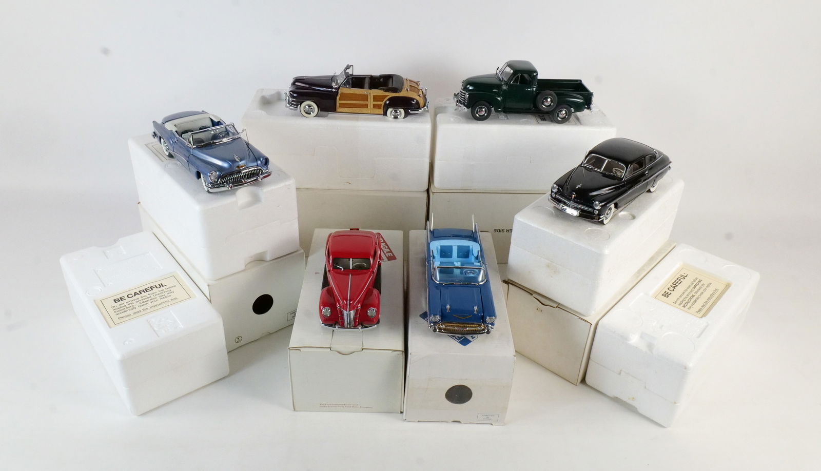 Lot of 6 Danbury Mint Diecast Cars 1:24 Scale: Lot of 6 Danbury Mint Diecast Cars 1:24 Scale. Including 1953 Buick Skylark, 1940 Ford Deluxe Coupe, 1957 Chevrolet Bel Air, 1953 Chevrolet Pick Up, 1949 Mercury Club Coupe, and 1948 Crysler Town & Co