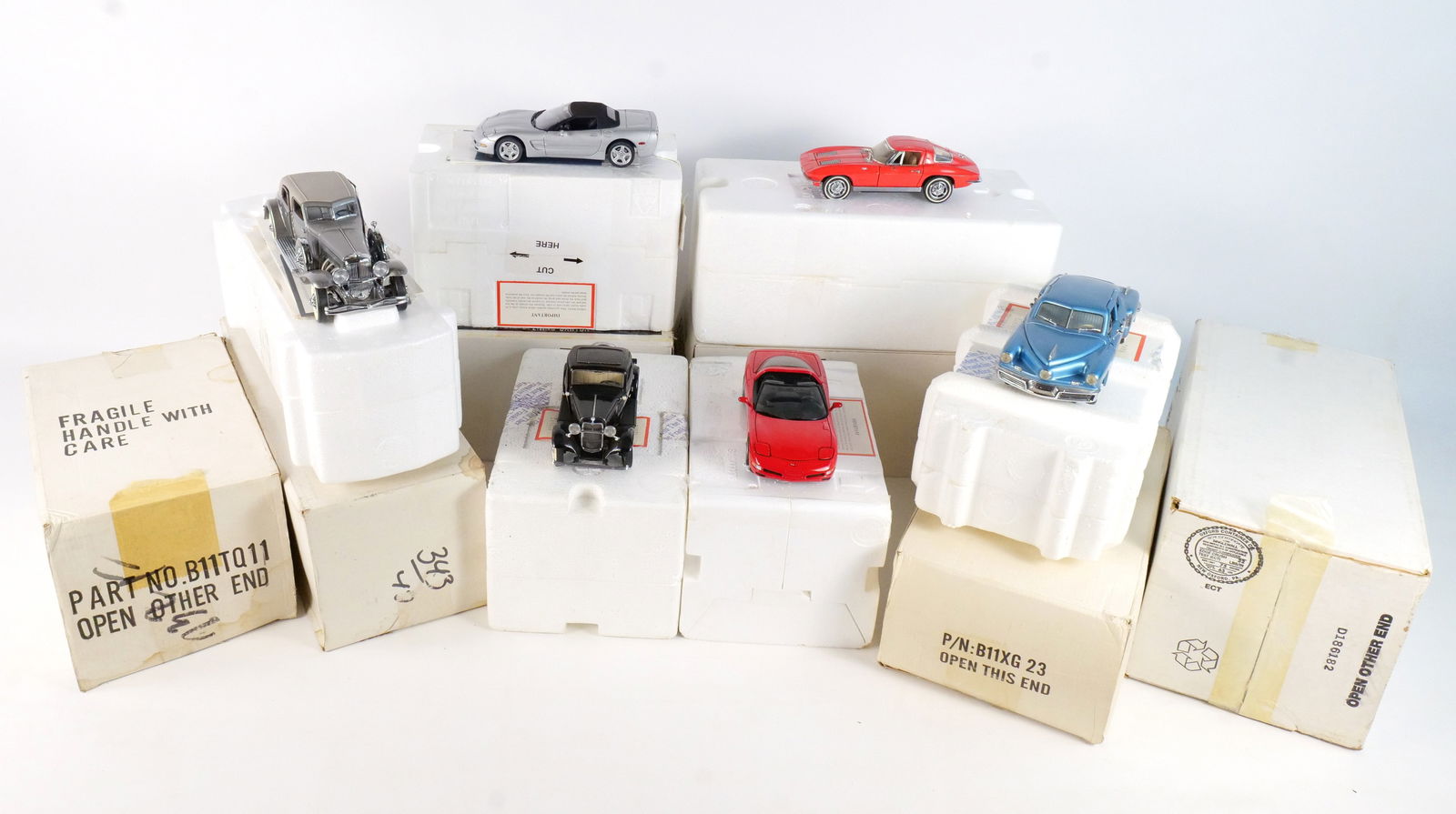 Lot of 6 Franklin Mint Diecast Cars 1:24 Scale: Lot of 6 Franklin Mint Diecast Cars 1:24 Scale. Including 1963 Chevrolet Corvette, 1997 Corvette, 1948 Tucker, 1933 Duesenberg Twenty Grand, 1932 Ford, and 1998 Corvette. Full Disclosure - Most Cars i