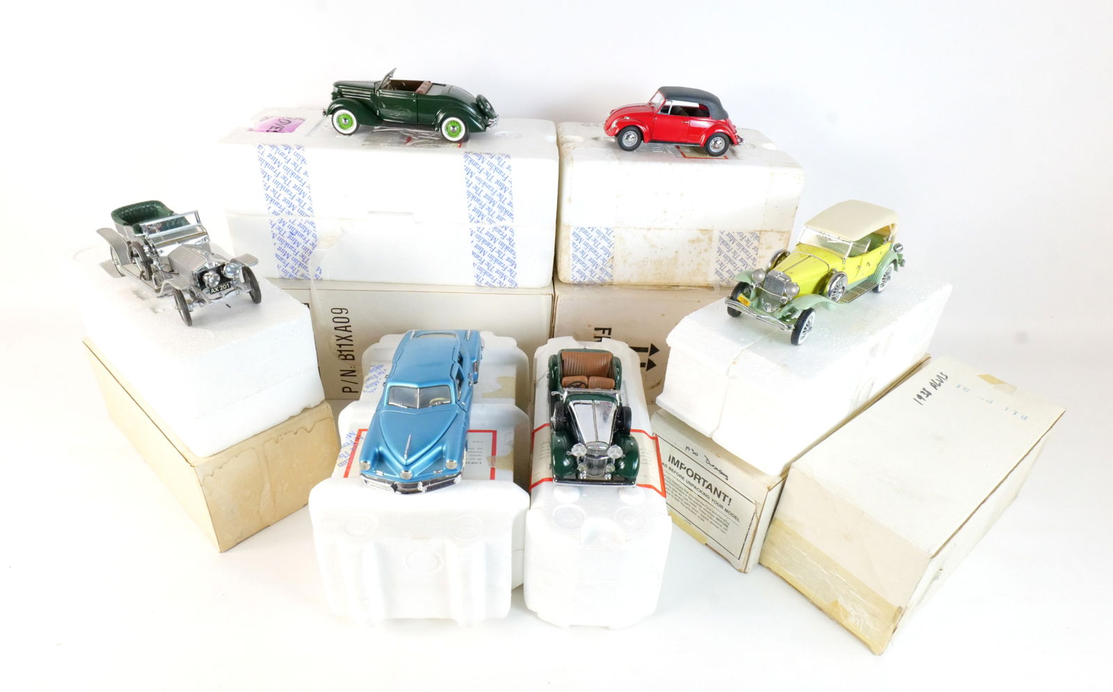 Lot of 6 Franklin Mint Diecast Cars 1:24 Scale: Lot of 6 Franklin Mint Diecast Cars 1:24 Scale. Lot includes A Green 1938 Alvis 4.3 Liter, A Red 1967 Volkswagen Beetle, A Green and Yellow 1967 Deusenberg J Derham TourIster, A Green 1936 Ford, A Blu