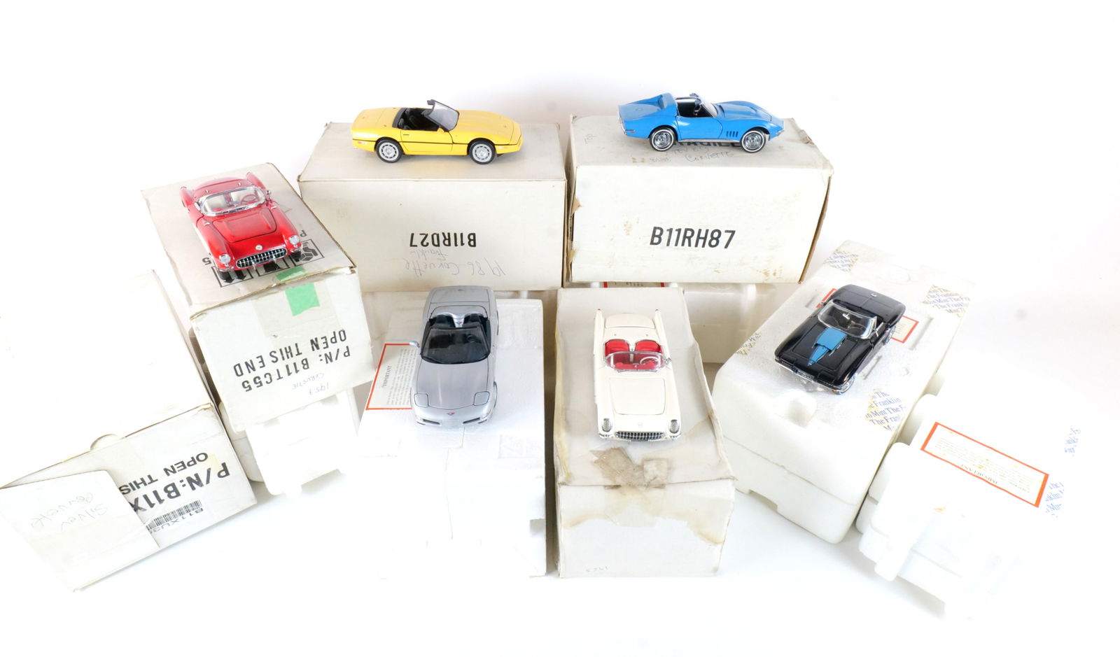 Lot of 6 Franklin Mint Diecast Cars 1:24 Scale: Lot of 6 Franklin Mint Diecast Cars 1:24 Scale. Lot includes a Silver 1998 Corvette, a Red 1957 Corvette, an off-white 1953 Corvette, a Black 1967 Corvette, a Yellow 1986 Corvette, and a Blue 1968 Cor