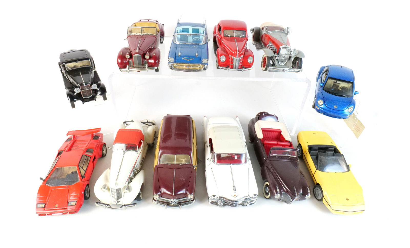 Lot of 12 Assorted 1:24 Scale Diecast Cars (1 of 19)
