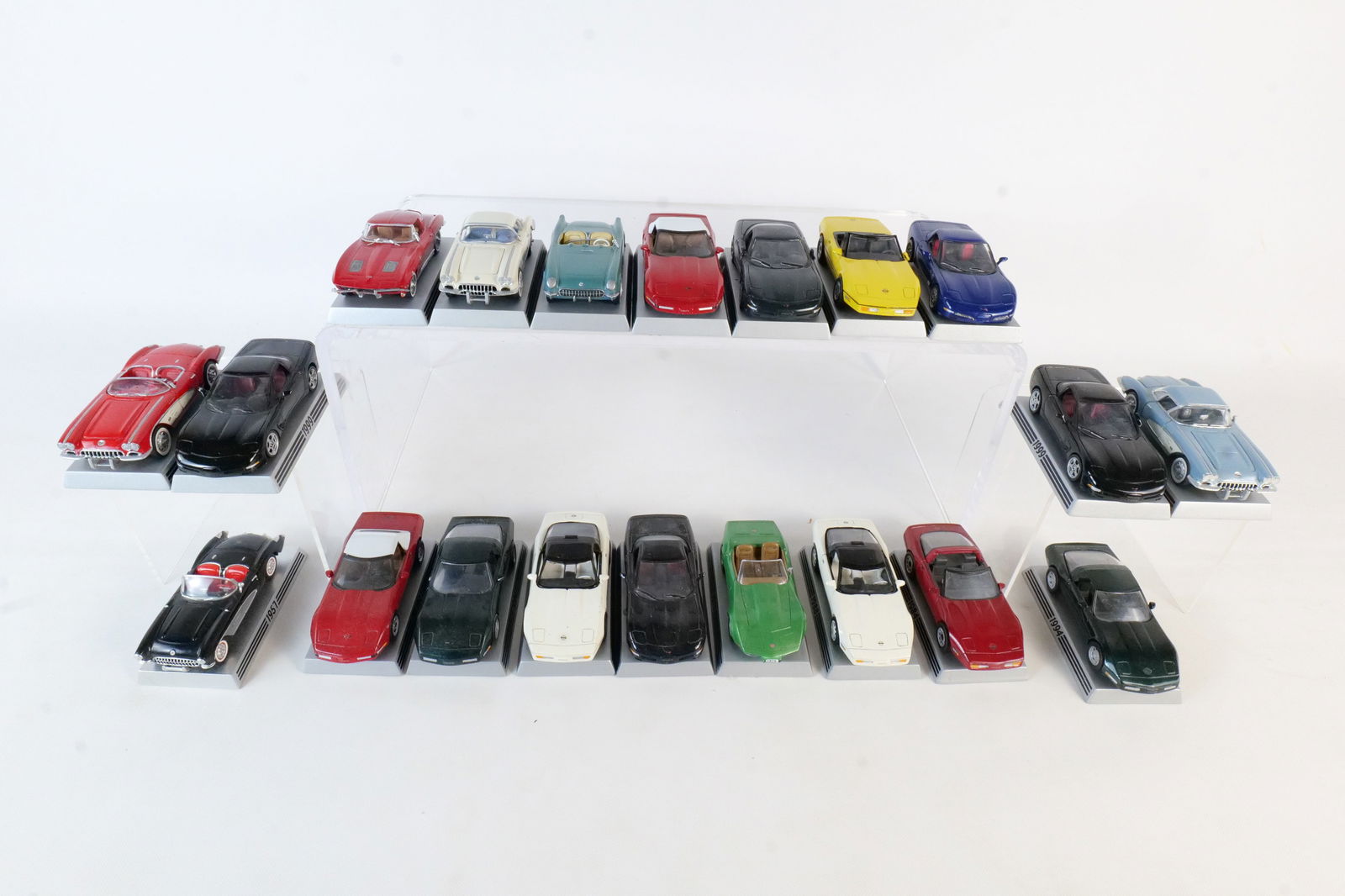 Lot of 20 Danbury Mint 1:43 Scale Diecast Corvette's: Lot of 20 Danbury Mint 1:43 Scale Diecast Corvette's. Including 1988, 1994, 1984, 1991, 1954, 1959, and More. Full Disclosure - Most Cars in this sale are AS-IS unless specified otherwise. They came f