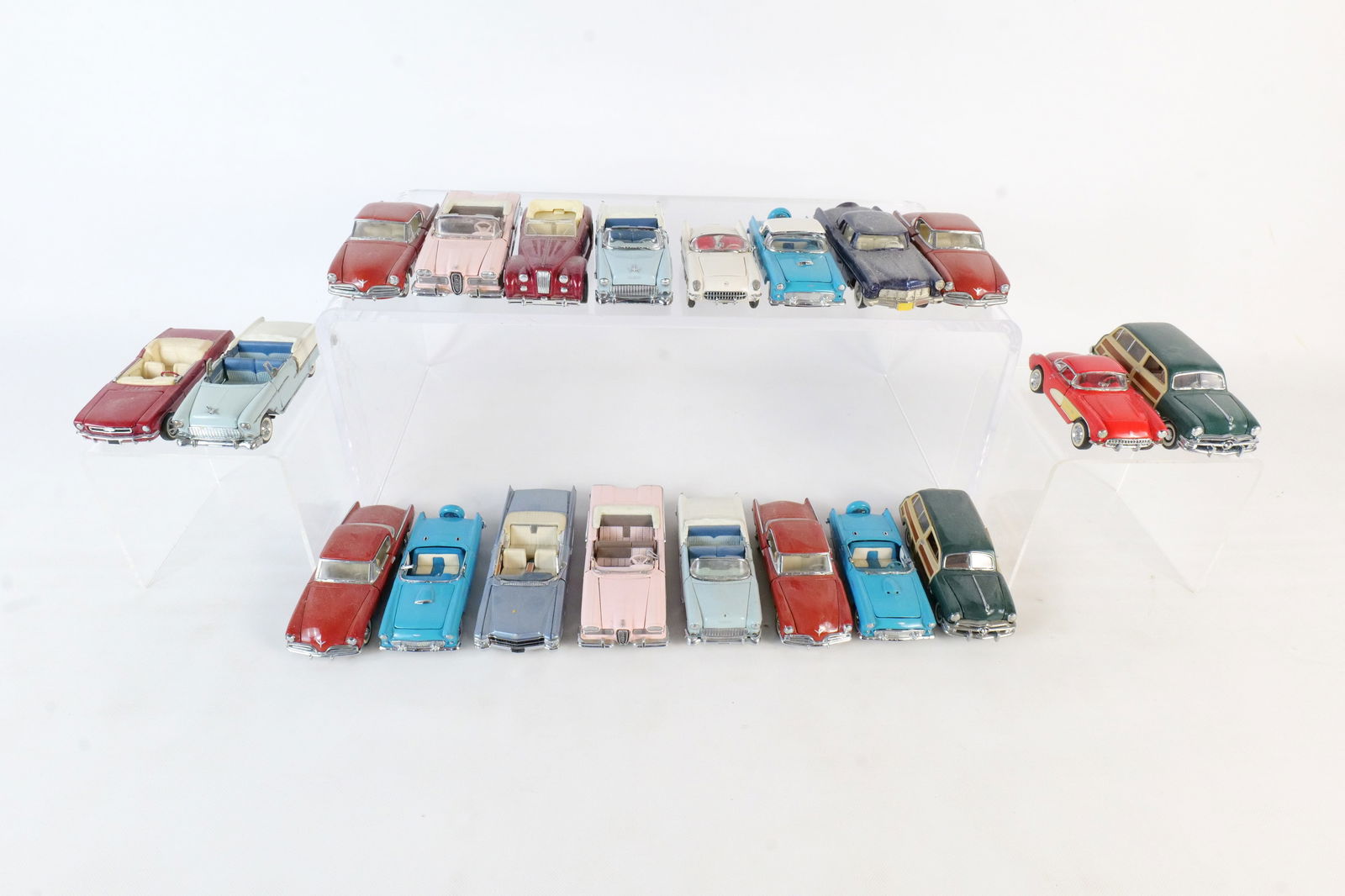Lot of 20 Franklin Mint 1:43 Scale Diecast Cars: Lot of 20 Franklin Mint 1:43 Scale Diecast Cars. Including 1957 Corvette, 1964 1/2 Mustang, 1957 Ford Thunderbird, 1949 Ford Woody Wagon, 1953 Studebaker Starliner, and More. Full Disclosure - Most Ca