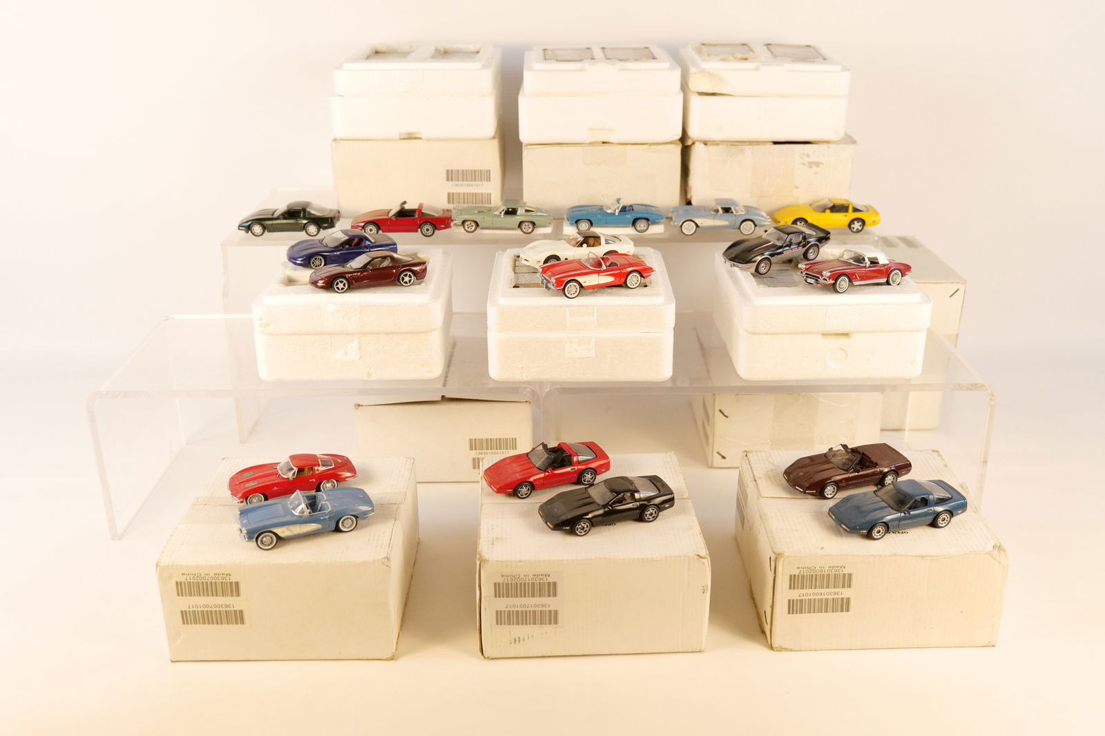 Lot of 18 Danbury Mint 1:43 Scale Corvettes (1 of 18)