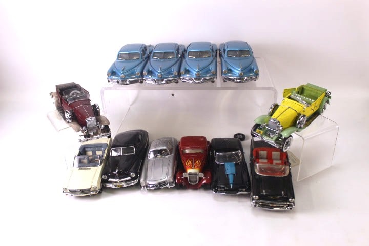 Lot of 12 Assorted 1:24 Scale Diecast Cars: Lot of 12 Assorted 1:24 Scale Diecast Cars. Mostly Franklin and Danbury Mint. Including 1967 Corvette, 1948 Tucker, 1957 Chevy Bel Air, 1954 Mercedes SL300, and More. Full Disclosure - Most Cars in th