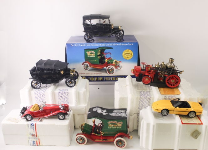 Lot of 7 Franklin Mint Cases: Lot of 7 Franklin Mint Cases. 6 Come with Boxes. Fits 1:24 Scale Cars. Full Disclosure - Most Cars in this sale are AS-IS unless specified otherwise. They came from a hoarding situation at an estate.