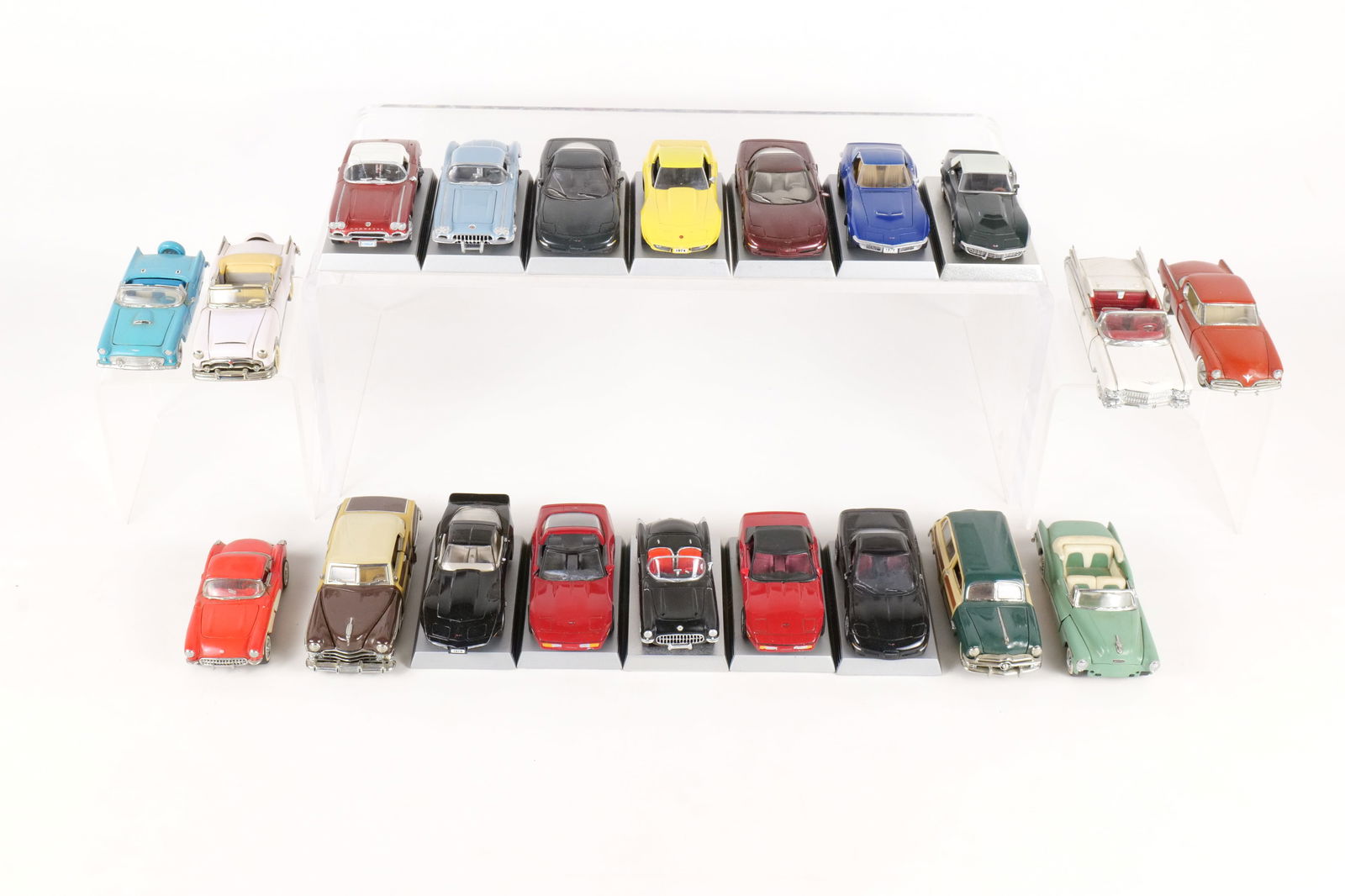 Lot of 20 Franklin and Danbury Mint 1:43 Scale Diecast Cars: Lot of 20 Franklin and Danbury Mint 1:43 Scale Diecast Cars. Including Danbury Corvettes, 1953 Packard Caribbean, 1950 Ford Woody Wagon and More. Full Disclosure - Most Cars in this sale are AS-IS unl