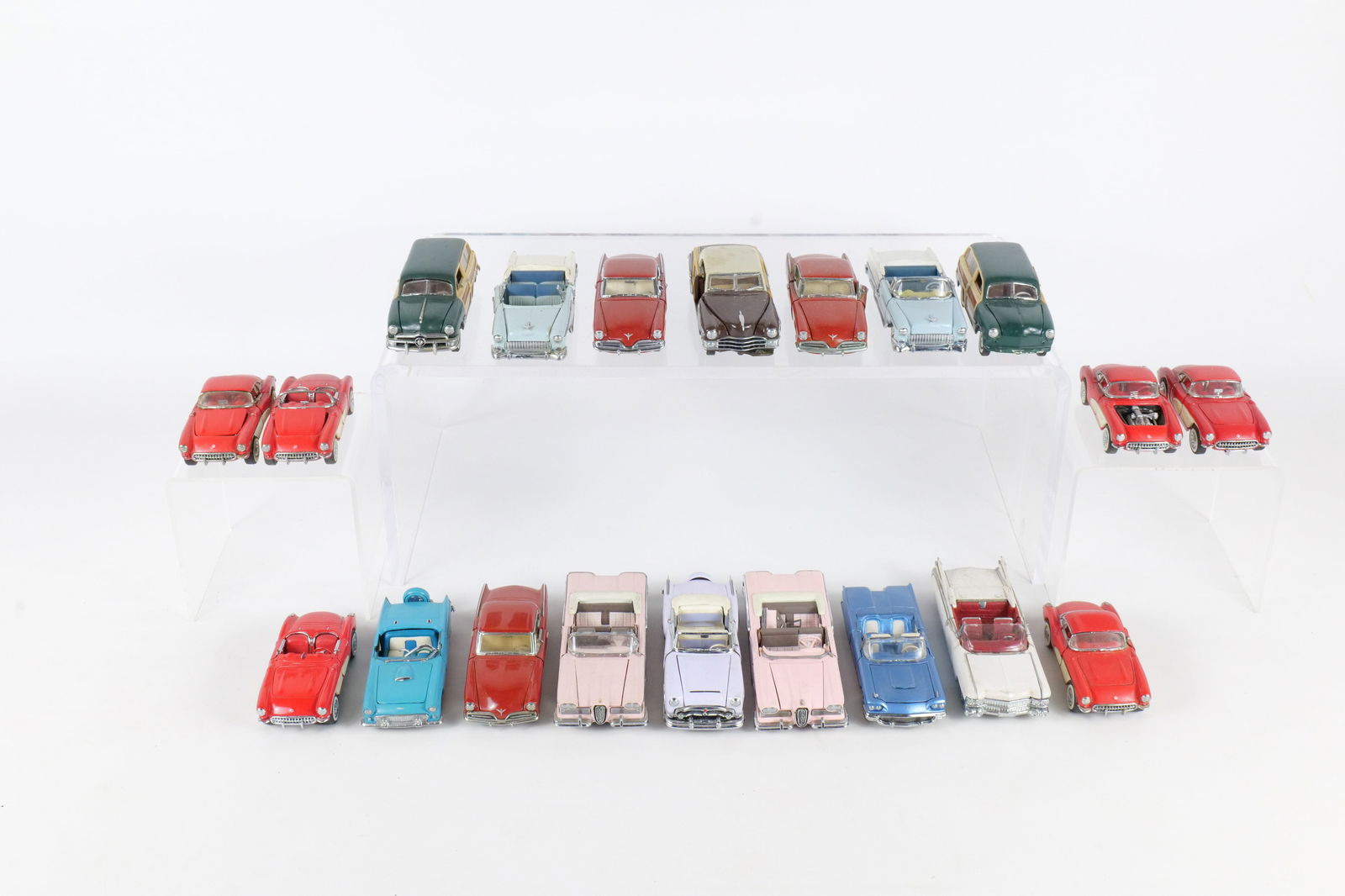 Lot of 20 Franklin Mint 1:43 Scale Diecast Cars: Lot of 20 Franklin Mint 1:43 Scale Diecast Cars. Including 1956 Ford Thunderbird, 1958 Edsel Citation, 1957 Corvette, 1955 Chevy Bel Air and More. Full Disclosure - Most Cars in this sale are AS-IS un