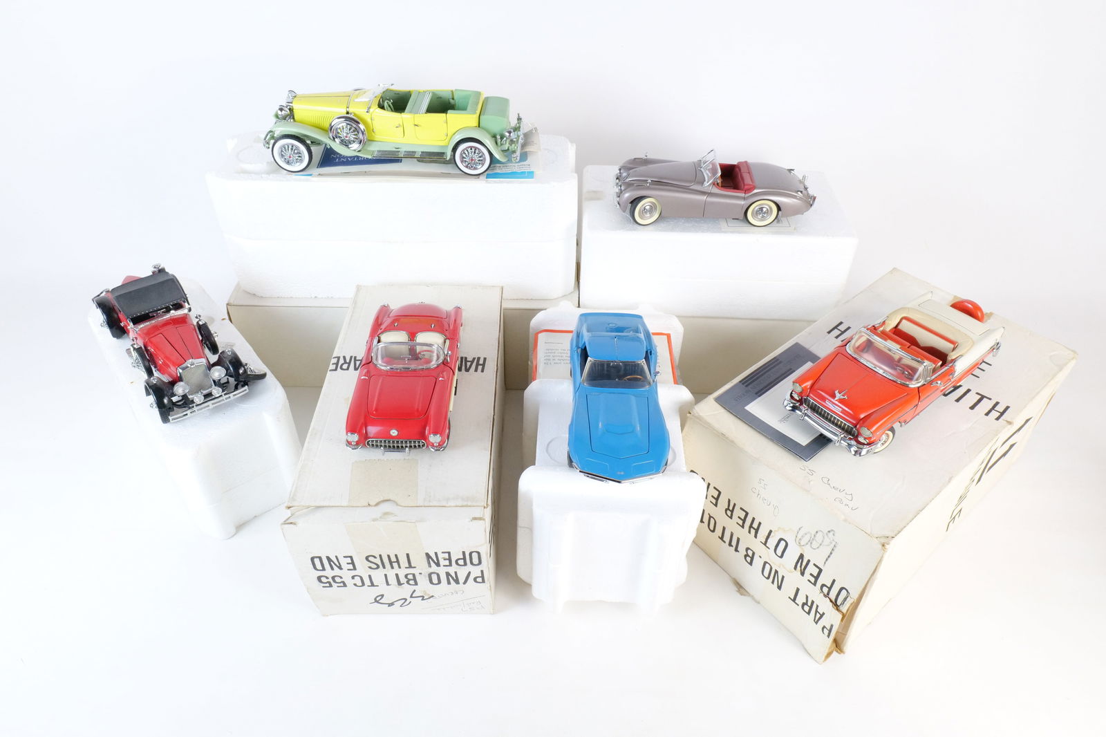 Lot of 6 Franklin Mint 1:24 Scale Diecast: Lot of 6 Franklin Mint 1:24 Scale Diecast. Including 1949 Jaguar XK120, 1957 Chevrolet Corvette, 1968 Corvette, 1930 Duesenberg, 1955 Chevy Bel Air, and 1928 Stutz Black Hawk Boattail Speedster. Full