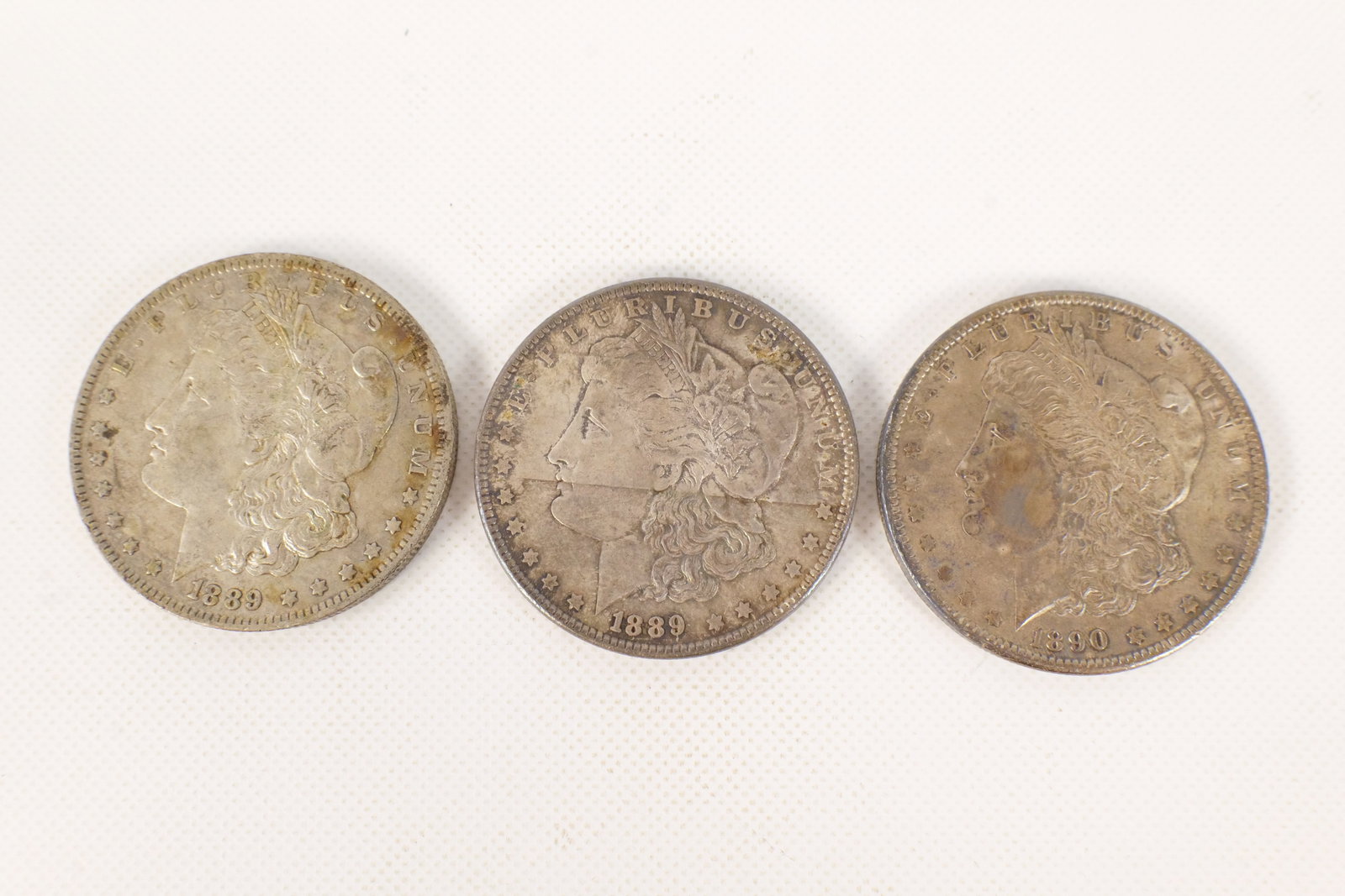 US 1889-1890 Morgan Dollars (1 of 7)
