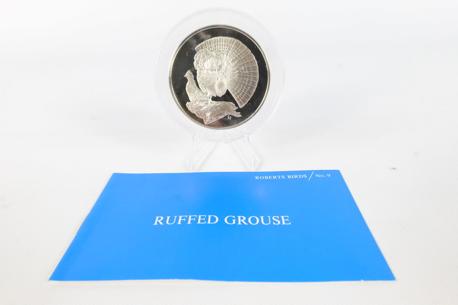 US 1971 Franklin Mint Roberts Birds No. 9, Sterling Silver Medal: 1971 Sterling Silver Ruffed Grouse Medal from The Franklin Mint. Designer: Gilroy Roberts. Design type: Ruffed Grouse / Text and Monogram. GR monogram on the obverse and reverse, with the reverse insc
