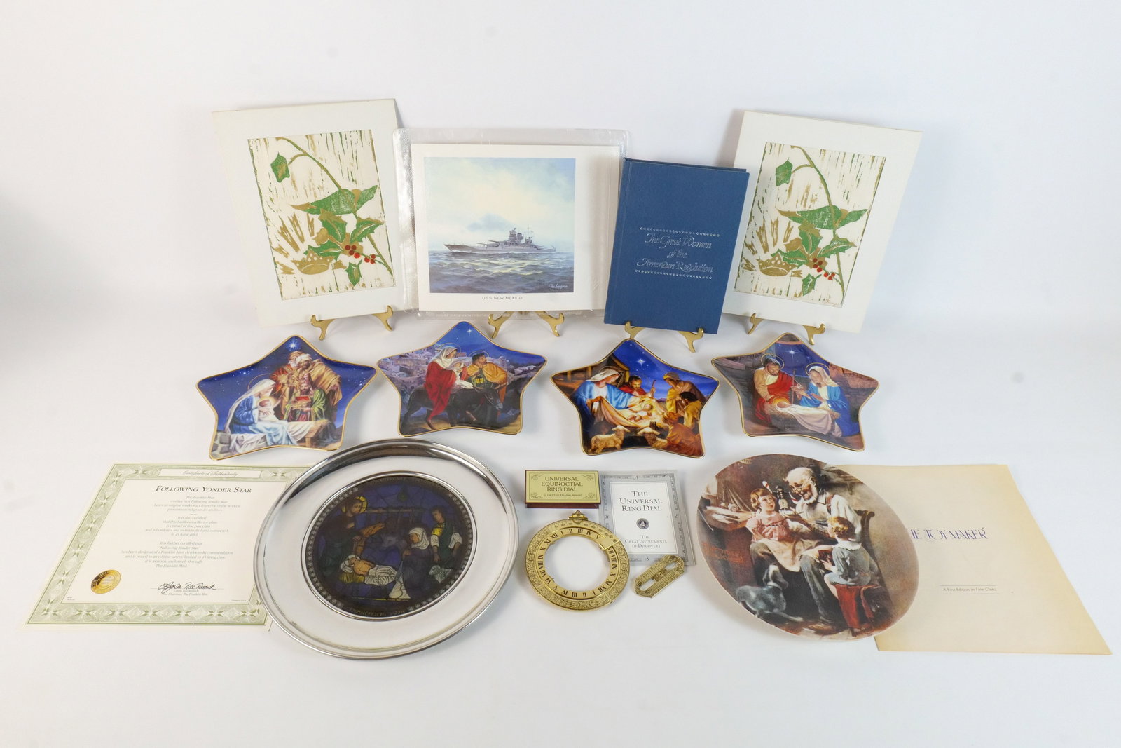 US 1977-1998 A Lot of Franklin Mint and Commemorative Collectibles: A collection of commemorative items and decorative objects. Included is a Franklin Mint Universal Equinoctial Ring Dial scientific instrument replica in brass dated 1987. The lot contains four Frankli