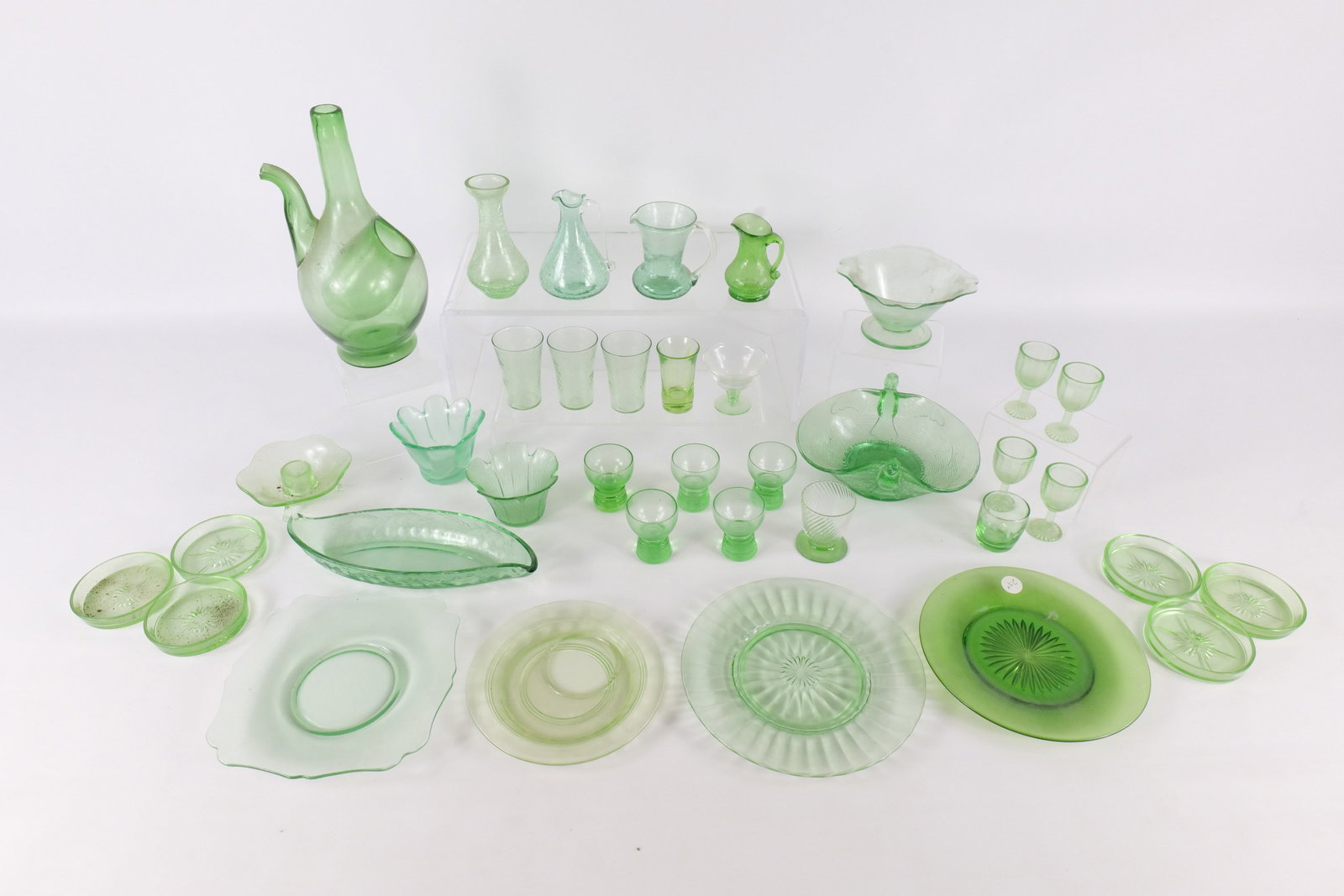 Lot of Green Depression Glass (1 of 13)
