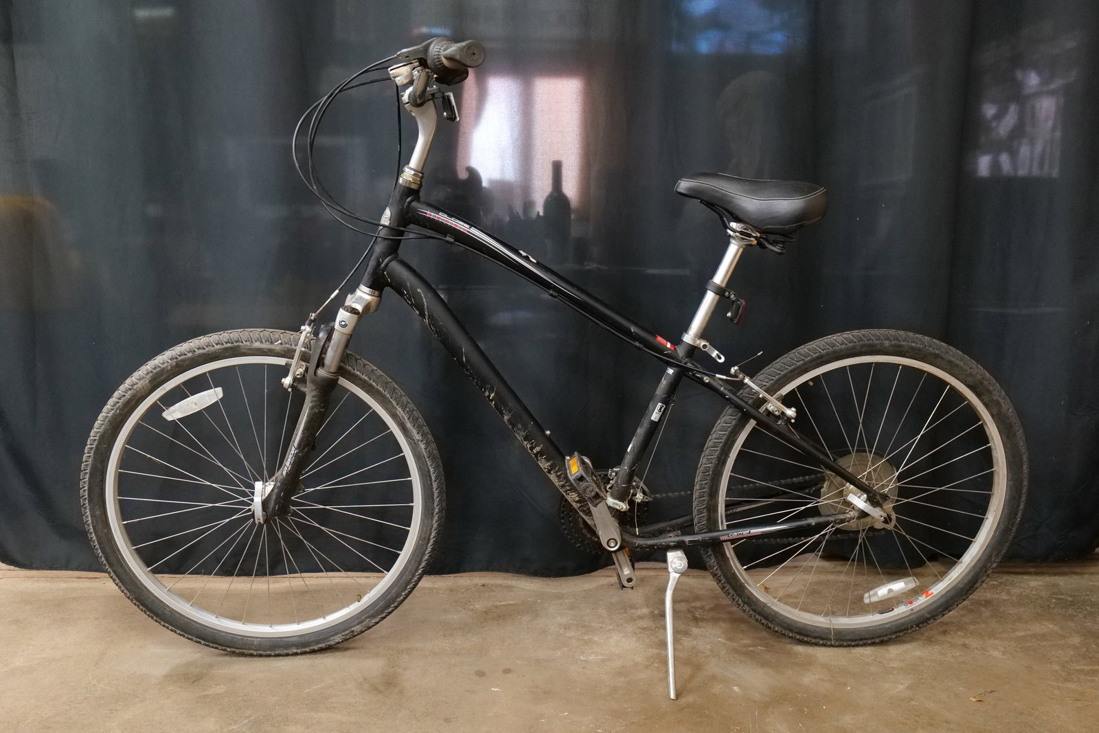 Globe 7 Speed Mountain Bike (1 of 6)