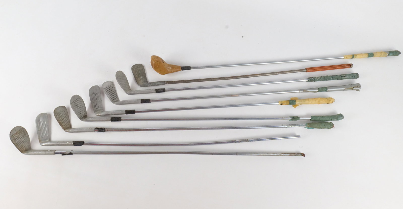 Vintage 1950's Children's Toy Golf Club Lot (1 of 20)