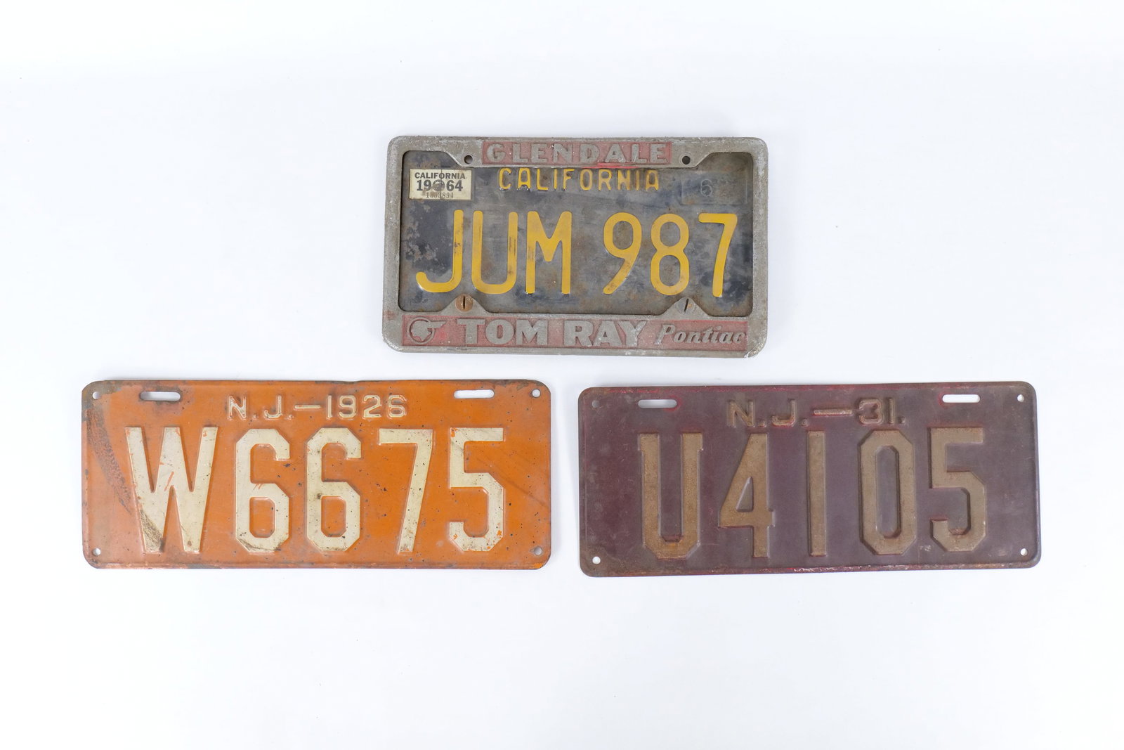 Lot of 3 Vintage License Plates (1 of 14)