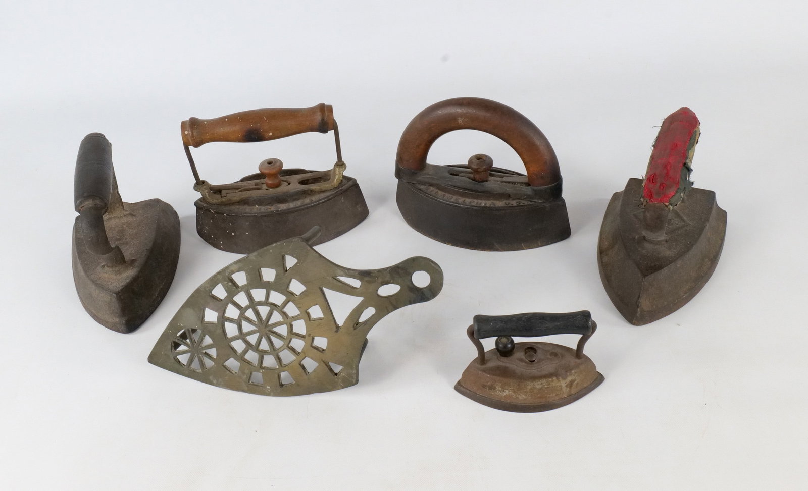 Antique Sad Iron Lot of 6 Pieces (1 of 18)
