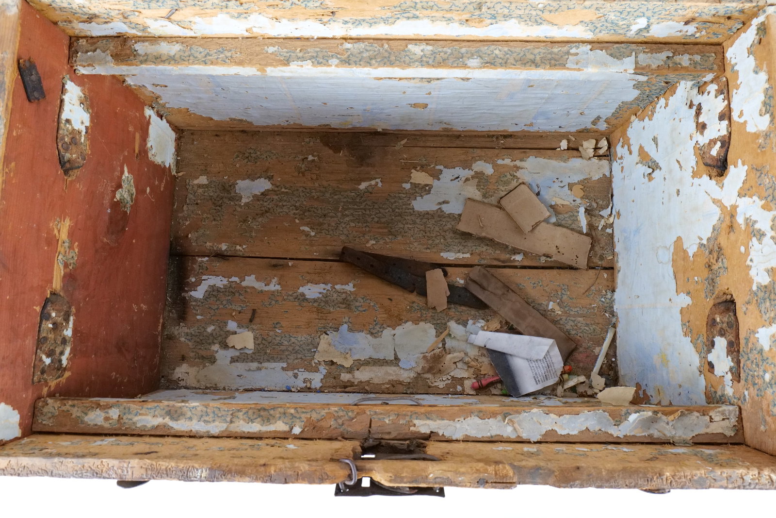 Antique Victorian Flat Top Trunk - 4