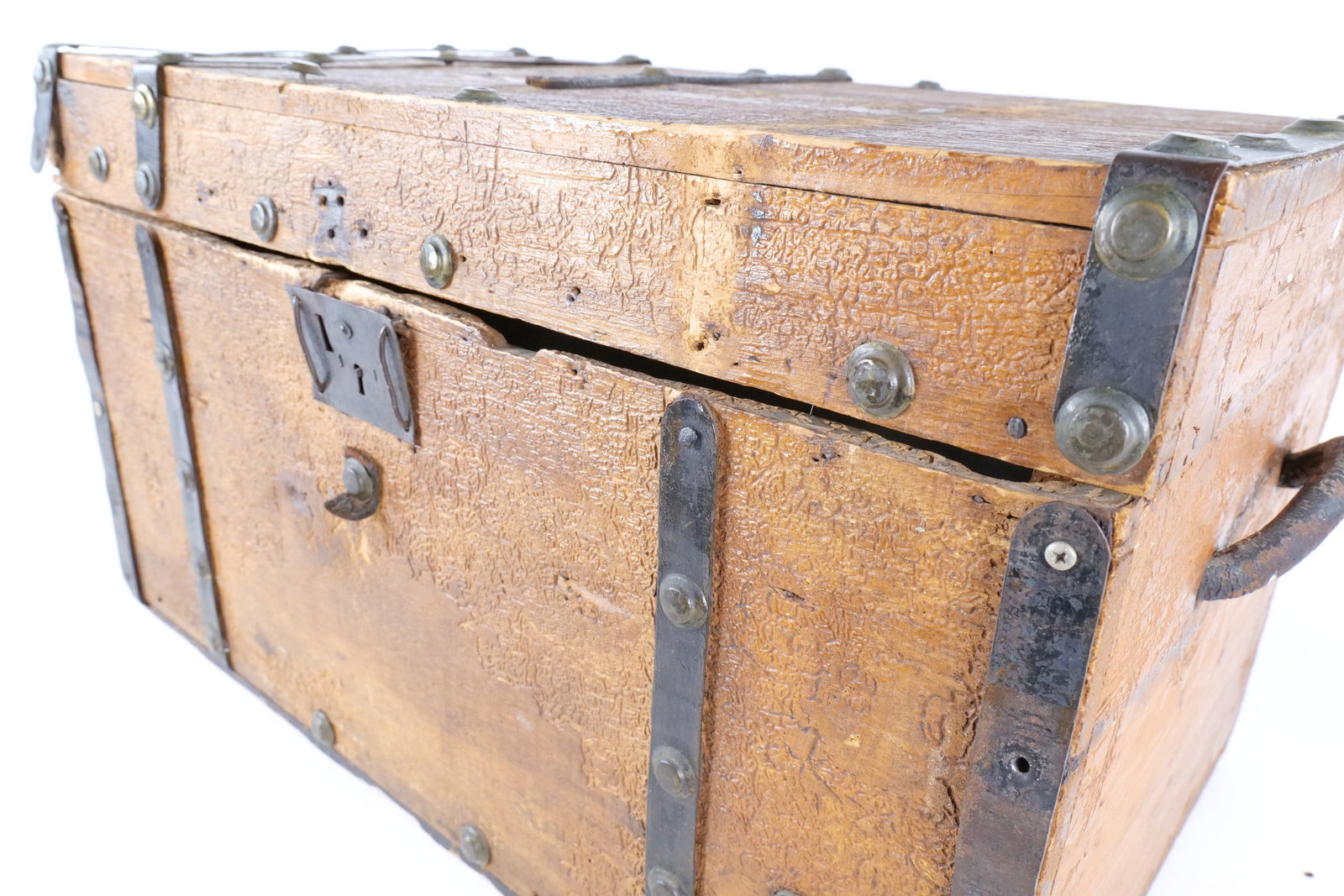 Antique Victorian Flat Top Trunk - 9