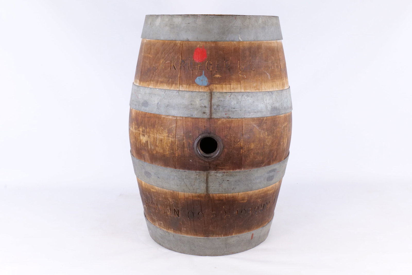 Antique G. Krueger Brewing Co. Beer Keg Newark New Jersey: Antique Wooden Beer Barrel by Gottfried Krueger Brewing Company of Newark, New Jersey. The keg is constructed of wooden staves and secured by four wide, galvanized steel hoops. The side of the barrel