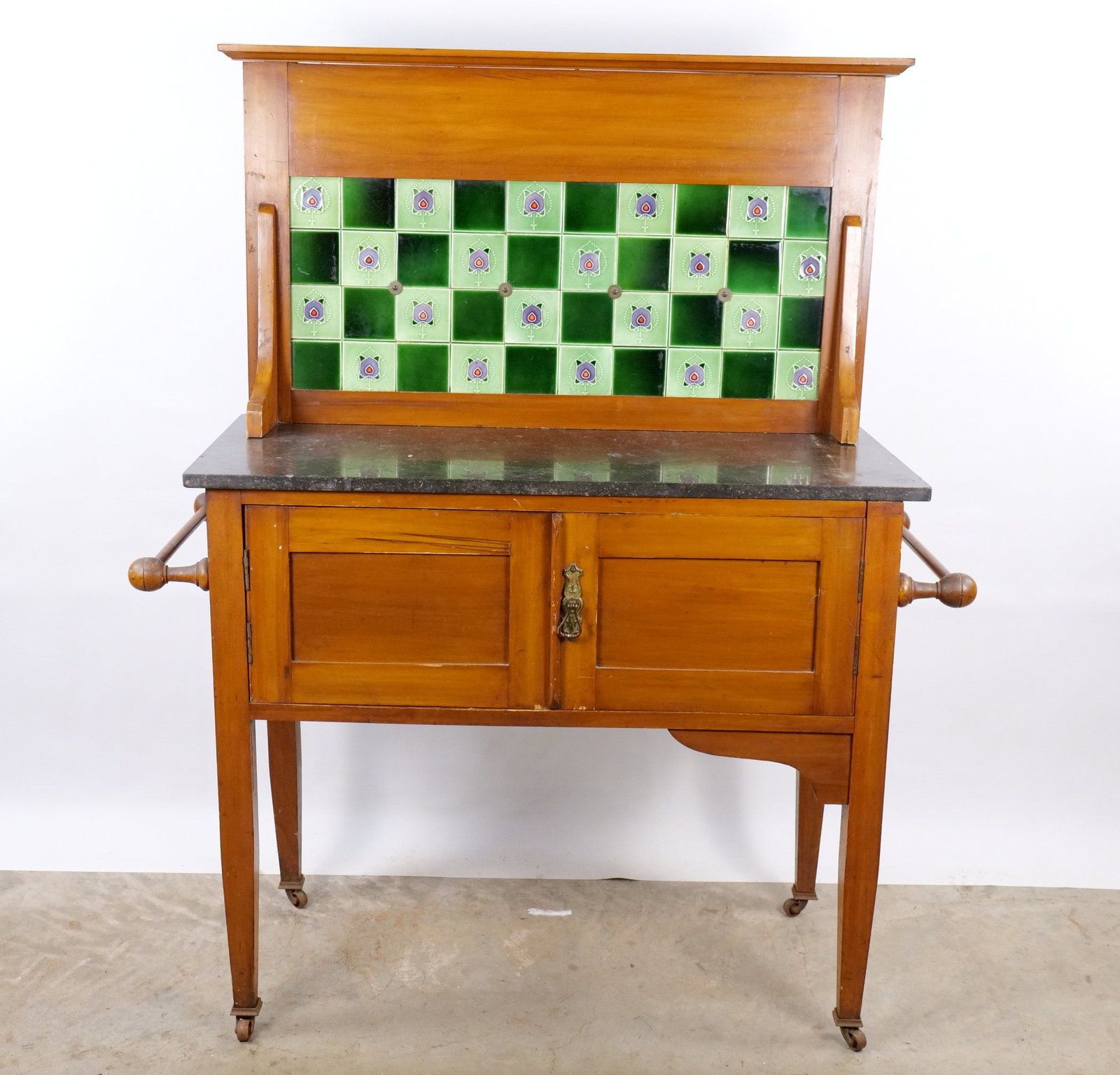 Antique Victorian Tiled-Back Washstand (1 of 15)