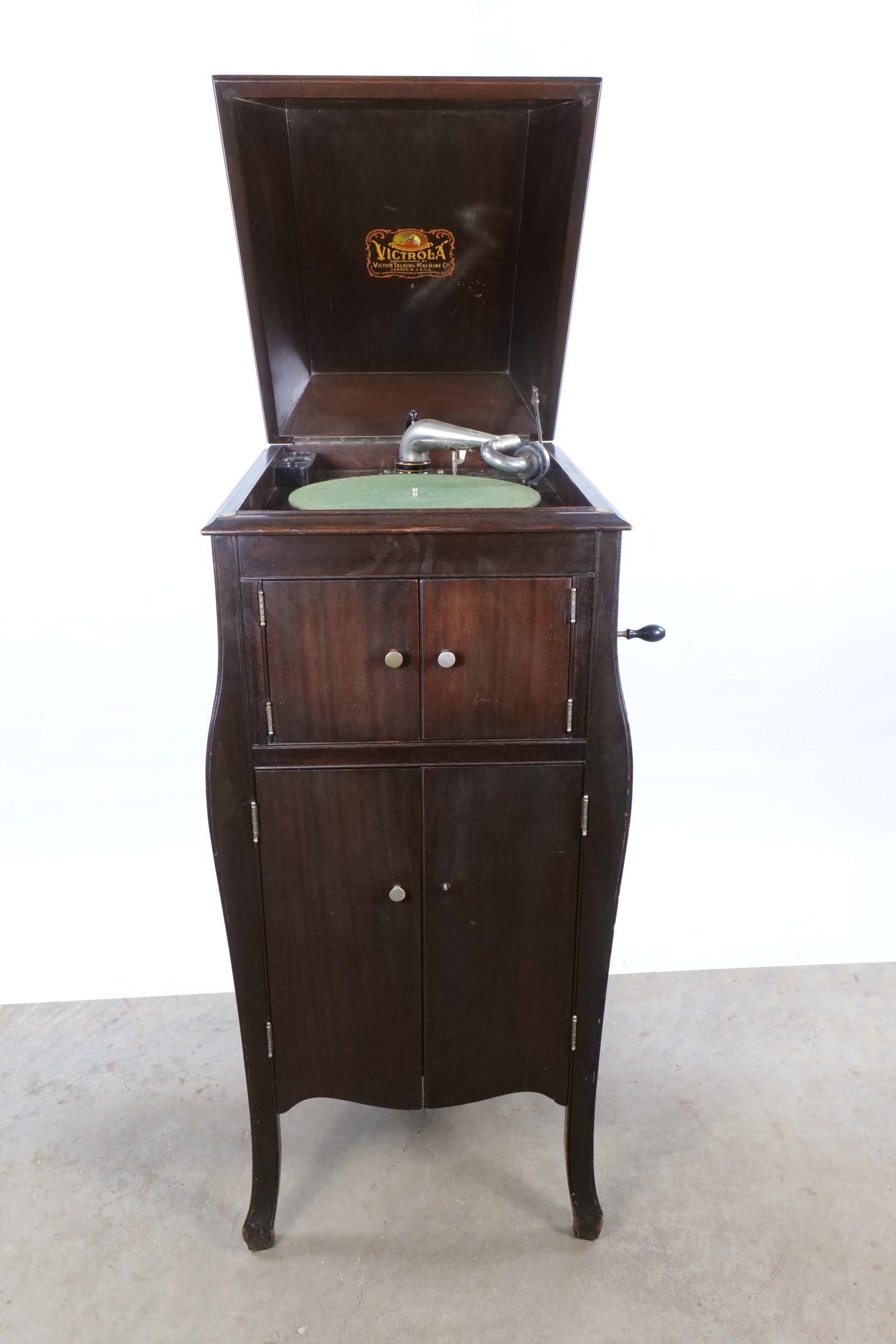 Antique 1920's Victrola VV-210 Floor Console Phonograph (1 of 17)