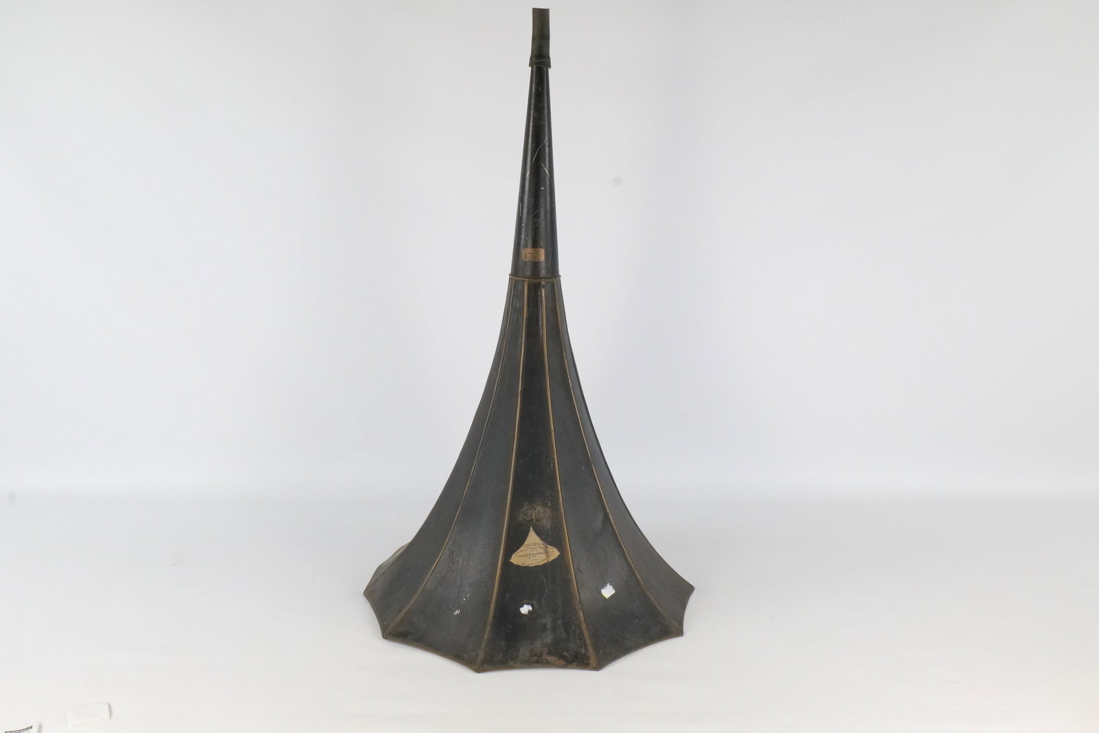 Antique Edison Standard Phonograph Horn (1 of 11)