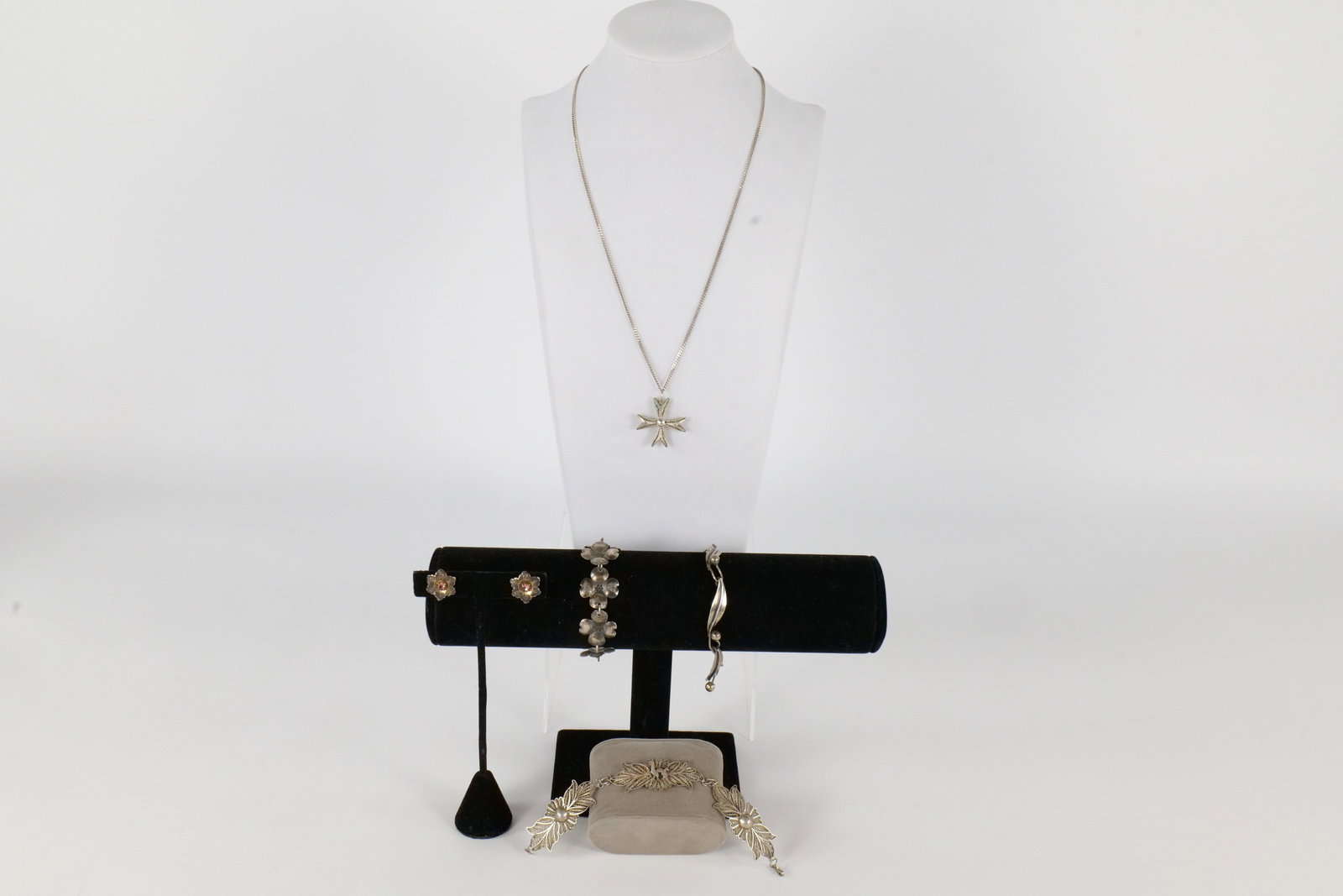 Lot of Sterling Sivler Jewelry (1 of 20)