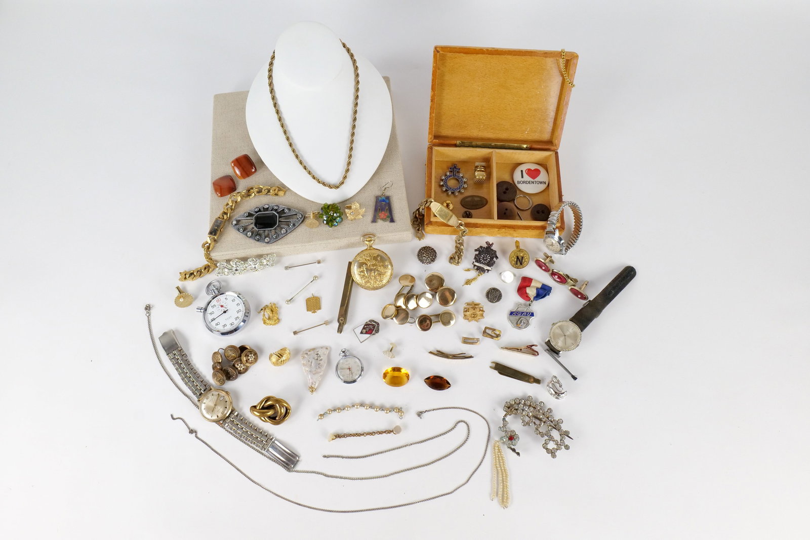 Lot of Costume Jewelry (1 of 15)