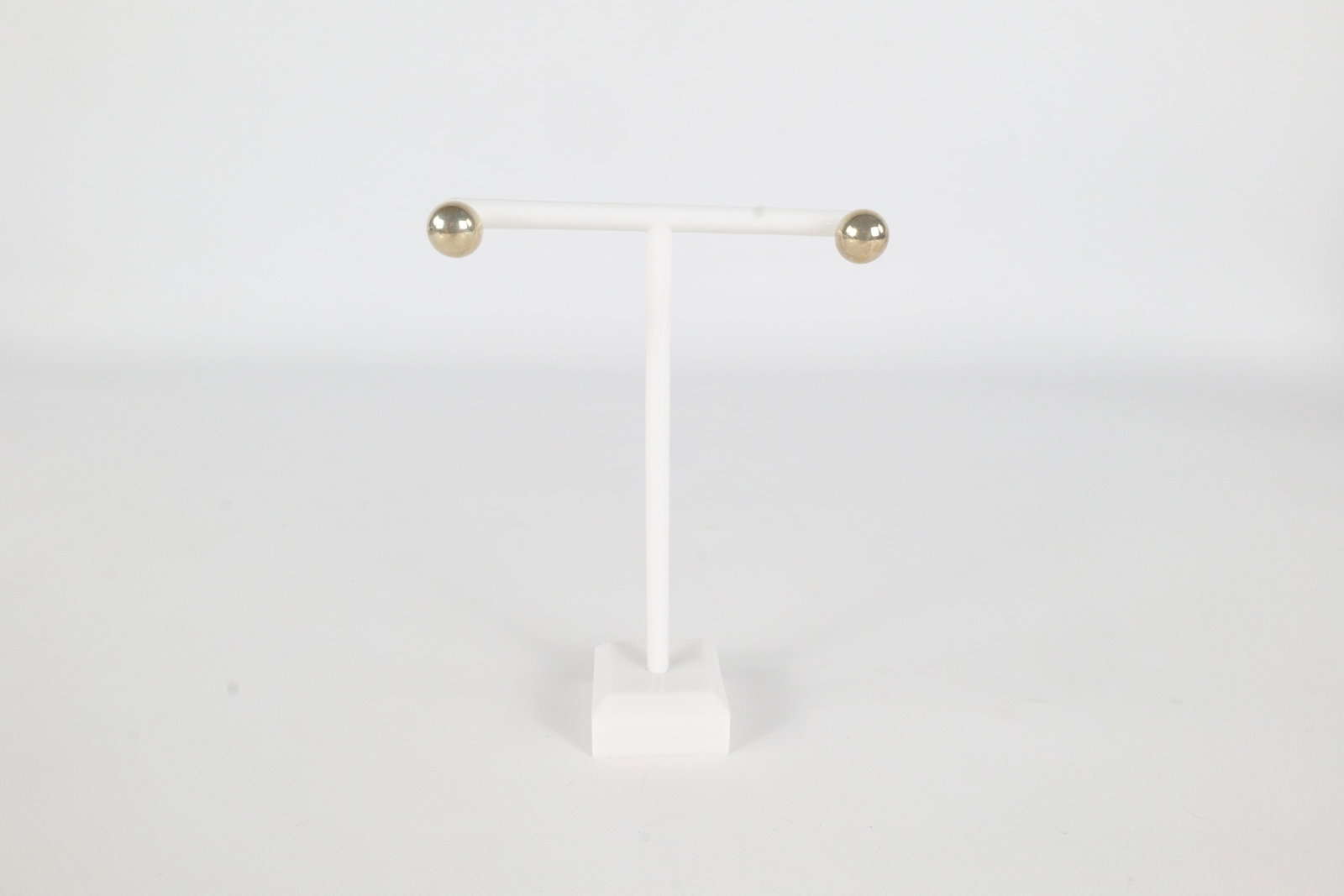 Vintage Tiffany & Co Earrings: Vintage Tiffany and Company Sterling Silver 1mm Ball Stud pierced Earrings. The backs are missing. All invoices must be paid within 24 hours of the sale. We offer multiple shipping options, please