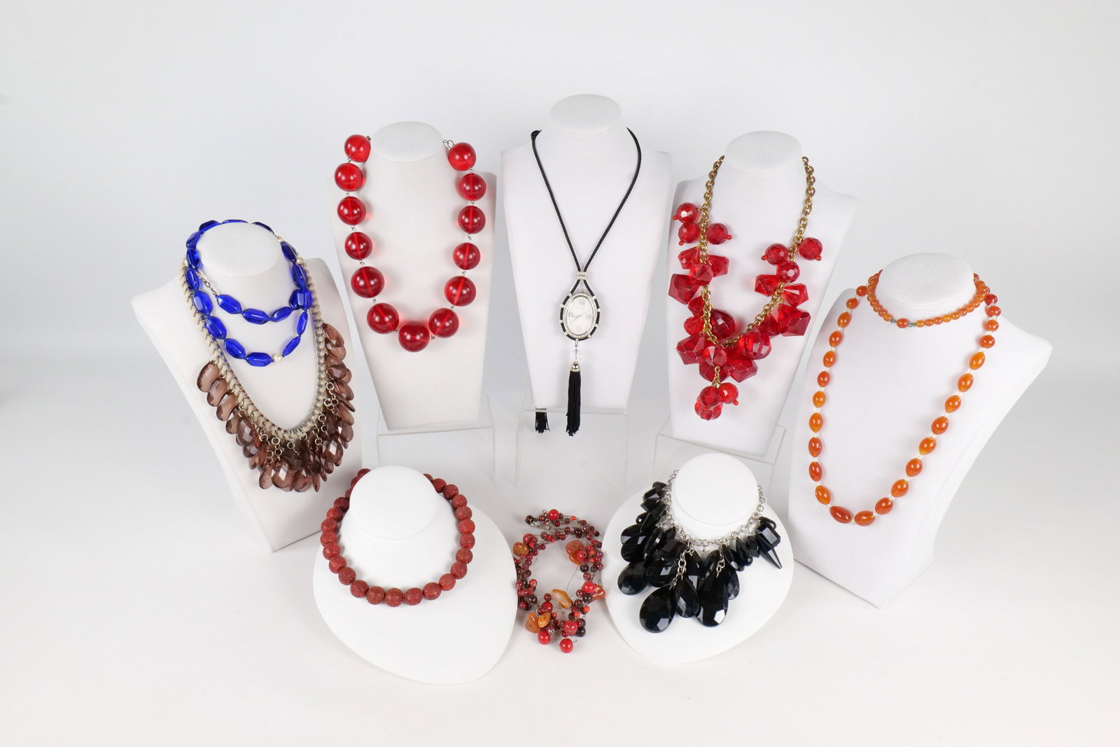 Lot of Costume Jewelry Necklaces (1 of 16)