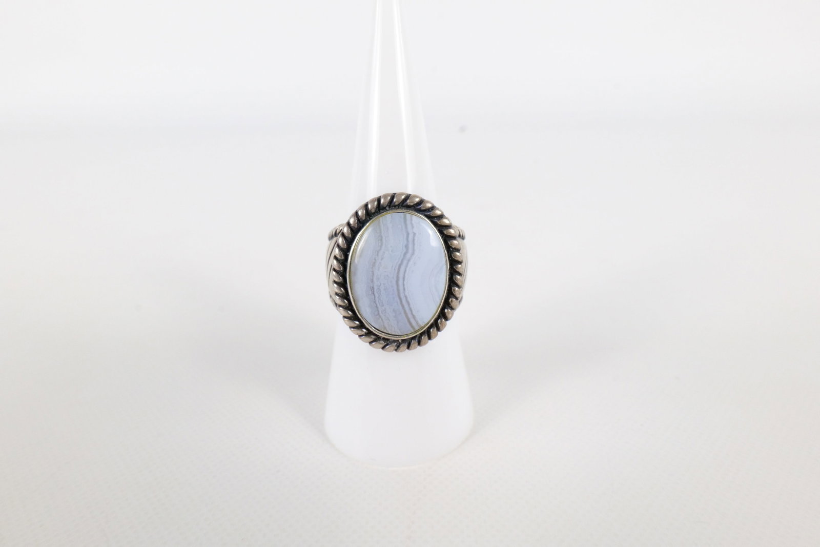 Carolyn Pollack Sterling Silver Blue Lace Agate Ring: Relios Carolyn Pollack Sterling Silver Blue Lace Agate Ring. Size 7.5. All invoices must be paid within 24 hours of the sale. We offer multiple shipping options, please read the terms to understand yo