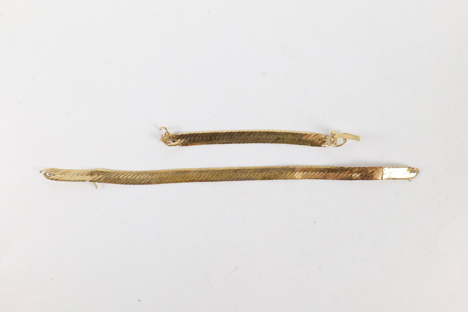 14k Scrap Investment Jewelry: 14k Scrap Investment Jewelry. Weighs 2.5 grams. All invoices must be paid within 24 hours of the sale. We offer multiple shipping options, please read the terms to understand your options. We also off