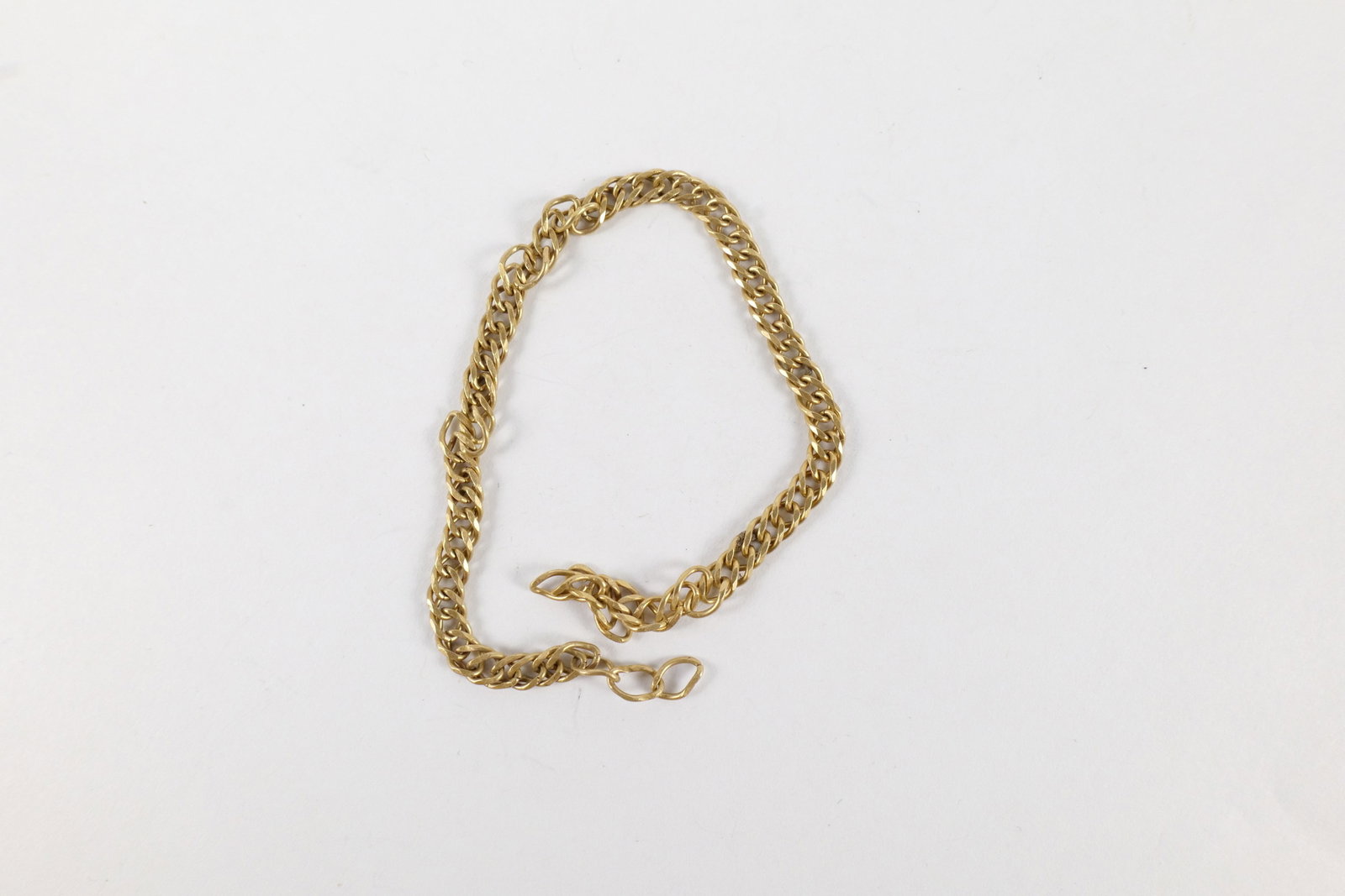 14k Scrap Investment Jewelry: 14k Scrap Investment Jewelry. Weighs 4.8 grams. All invoices must be paid within 24 hours of the sale. We offer multiple shipping options, please read the terms to understand your options. We also off
