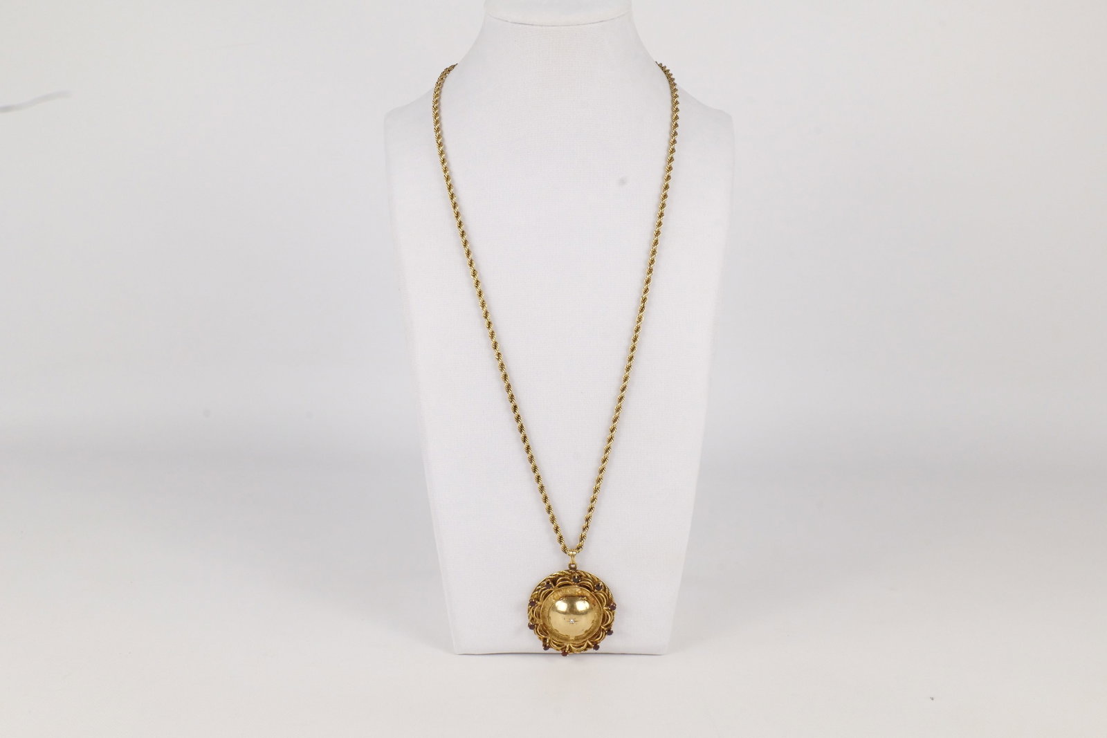 14k Yellow Gold Vintage Locket on Heavy Rope Chain (1 of 6)
