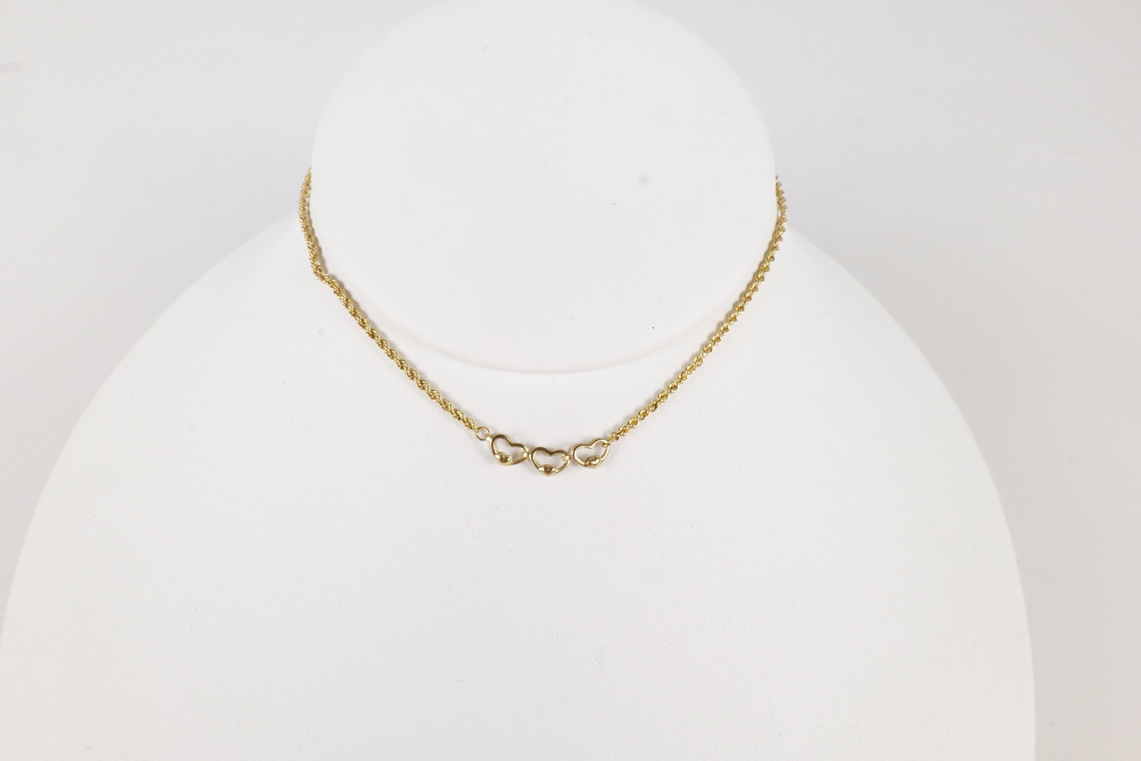 14k Yellow Gold Anklet with 3 Hearts on Rope Chain: 14k Yellow Gold Anklet with 3 Hearts on Rope Chain. Measures 10.25". Marked. Weighs 1.2 grams. All invoices must be paid within 24 hours of the sale. We offer multiple shipping options, please read th
