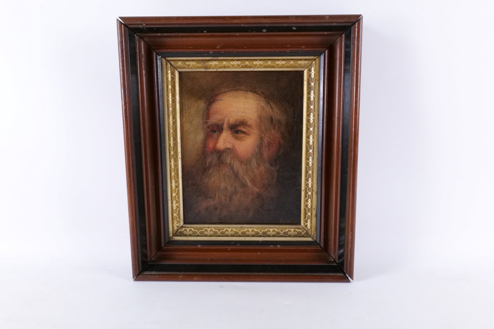 Antique Oil on Canvas - Portrait of Elderly Man with Beard: Antique Oil on Canvas - Portrait of Elderly Man with Beard. Frame has some scuffing and nicks. Measures 15.5" tall x 13.5" wide. All invoices must be paid within 24 hours of the sale. We offer multipl