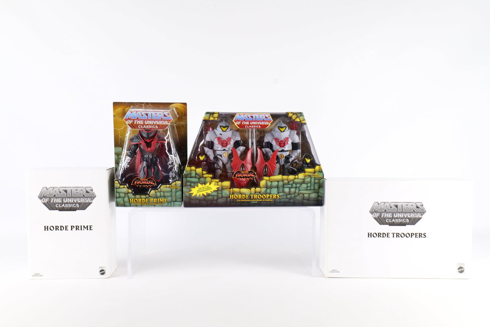 Lot of 2 Masters of the Universe The Evil Horde Action Figures: Lot of 2 Masters of the Universe The Evil Horde Action Figures - MOTU. Including Horde Prime and Horde Troopers 2 Pack. Mattel - Matty Collector 2012/2013. Both sealed in package and comes with the wh