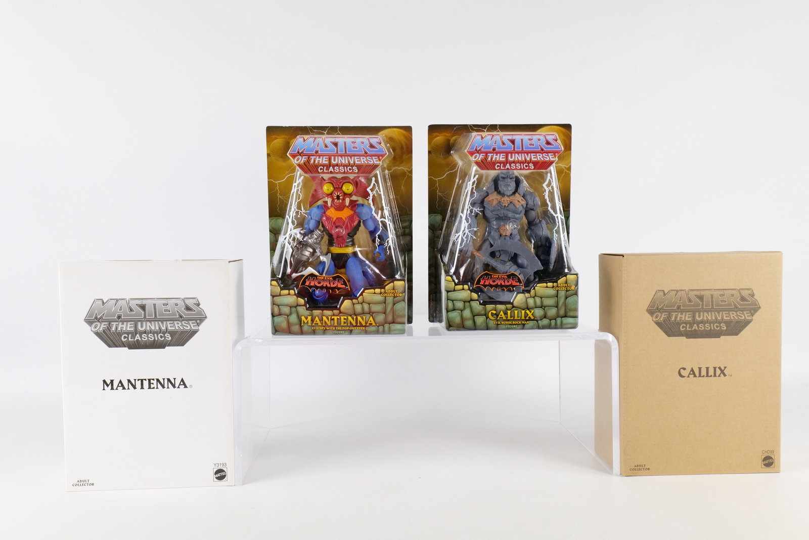 Lot of 2 Masters of the Universe The Evil Horde Action Figures: Lot of 2 Masters of the Universe The Evil Horde Action Figures - MOTU. Including Callix and Mantenna. Mattel - Matty Collector 2013/2014. Both sealed in package and comes with the white and brown oute