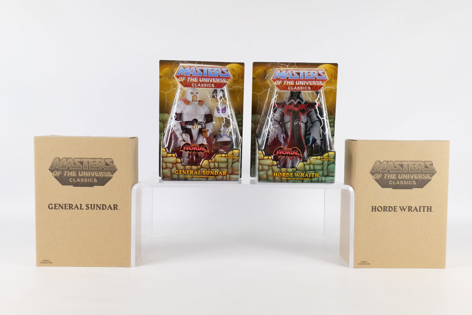 Lot of 2 Masters of the Universe The Evil Horde Action Figures: Lot of 2 Masters of the Universe The Evil Horde Action Figures - MOTU. Including Horde Wraith and General Sundar. Mattel - Matty Collector 2016. Both sealed in package and comes with the brown outer b