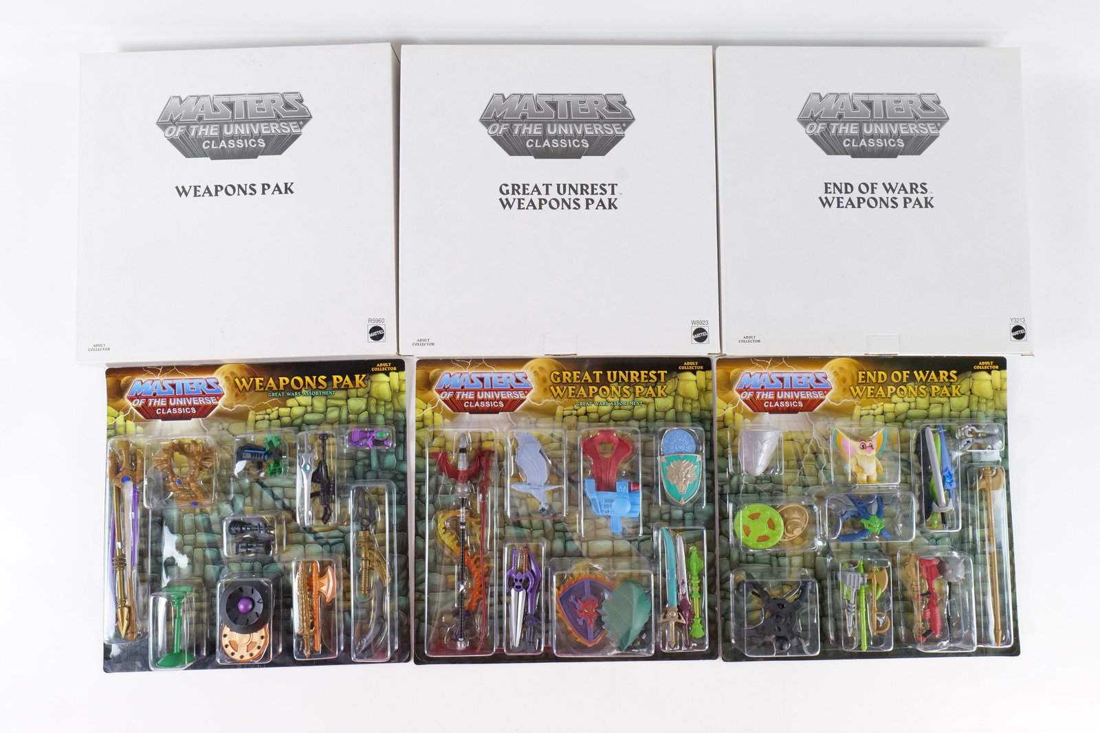Lot of 3 Masters of the Universe Classics Weapons Paks (1 of 16)
