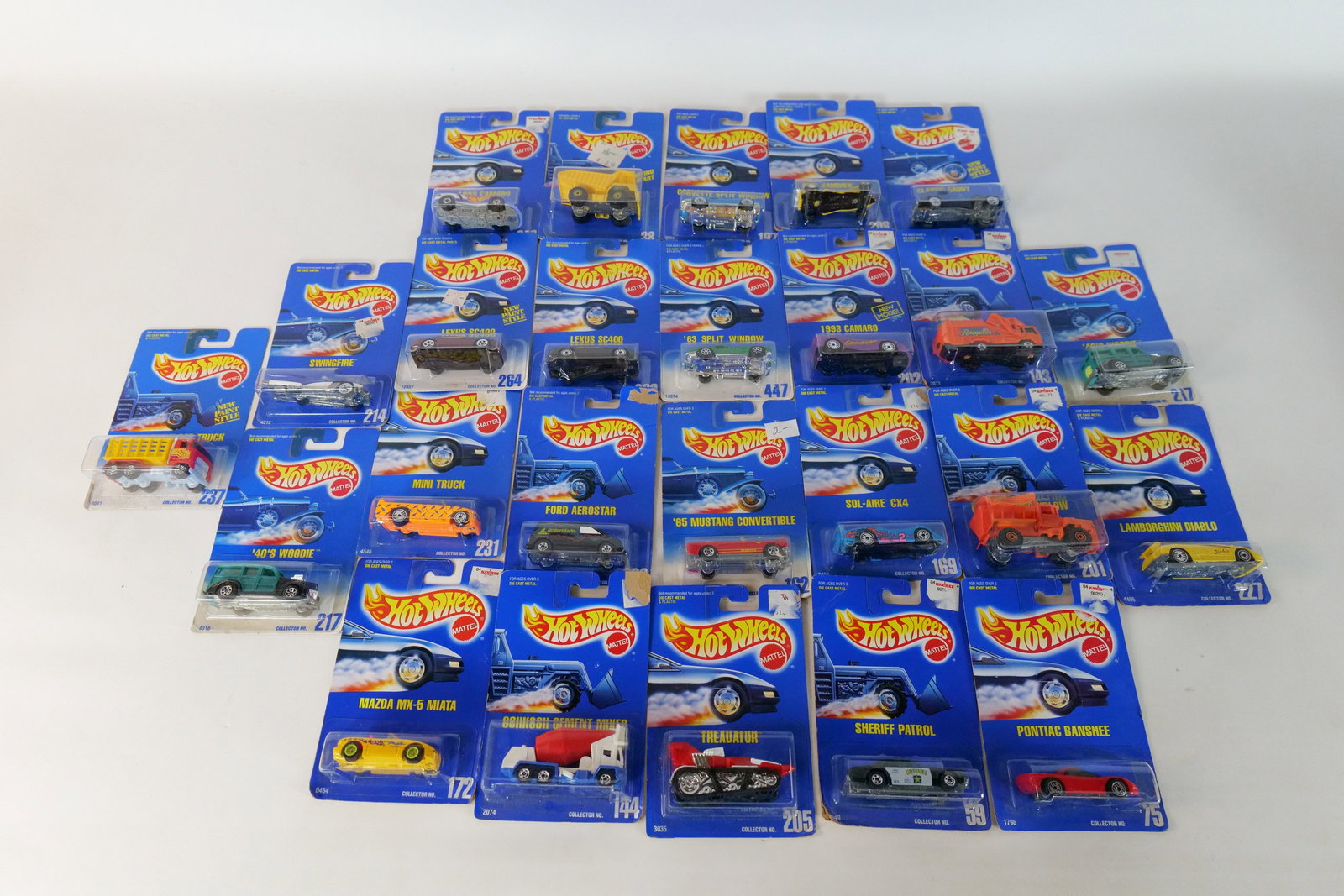 Lot of 25 Carded Hot Wheels (1 of 11)